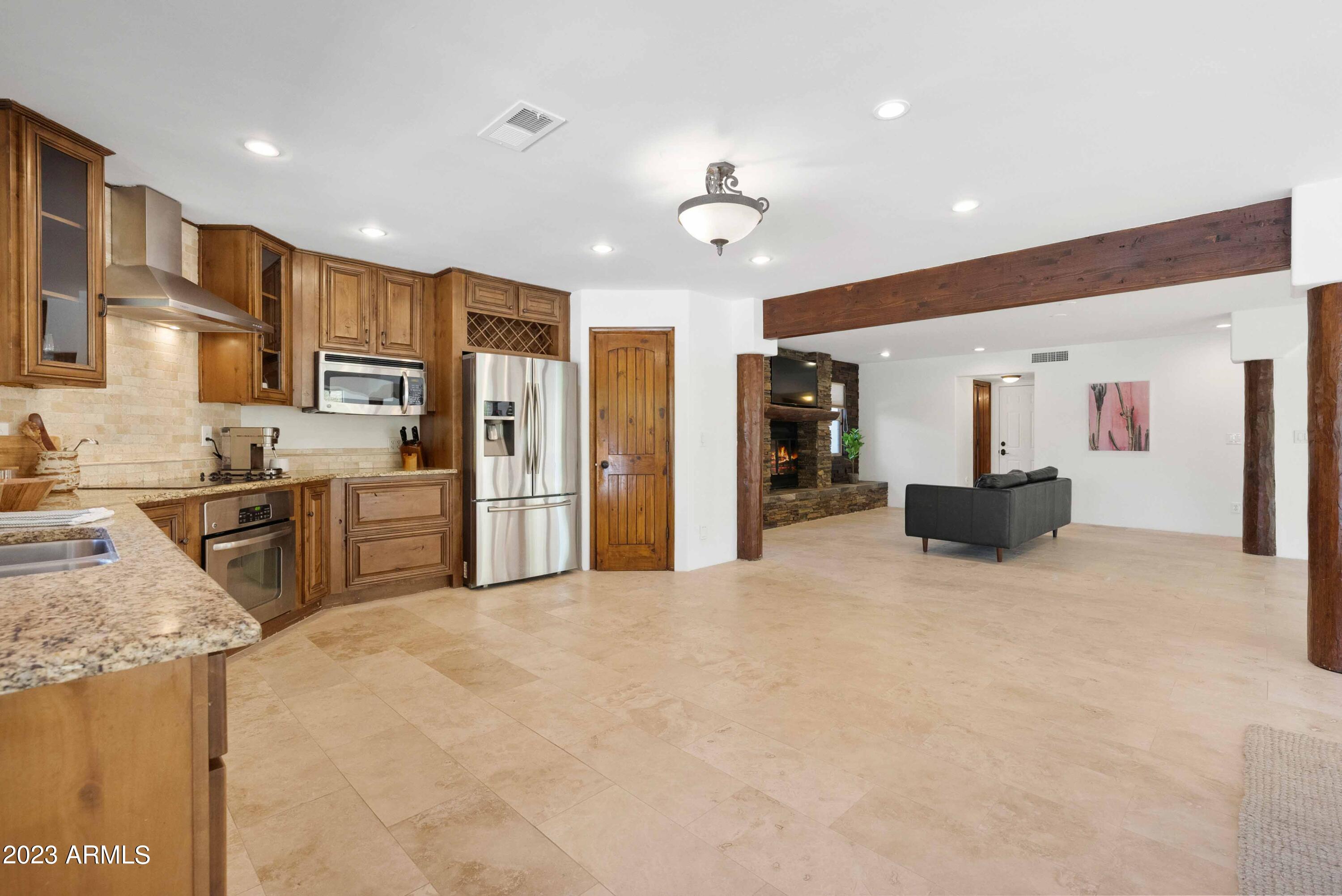 3611 E AHWATUKEE Drive