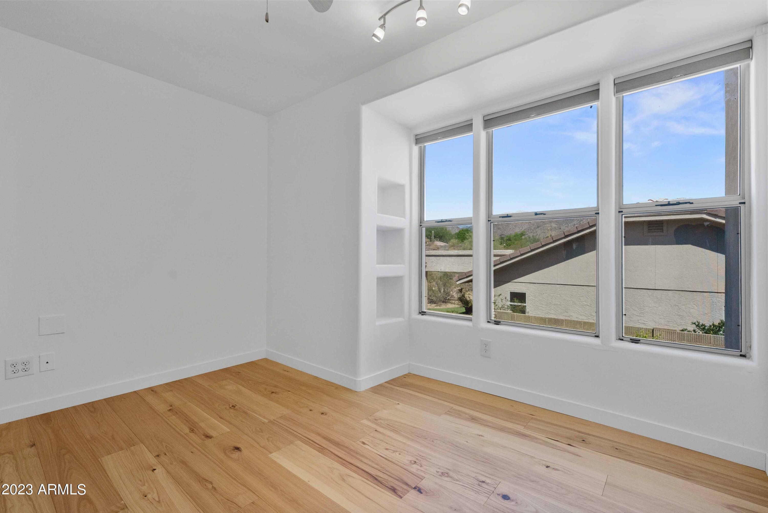 3611 E AHWATUKEE Drive