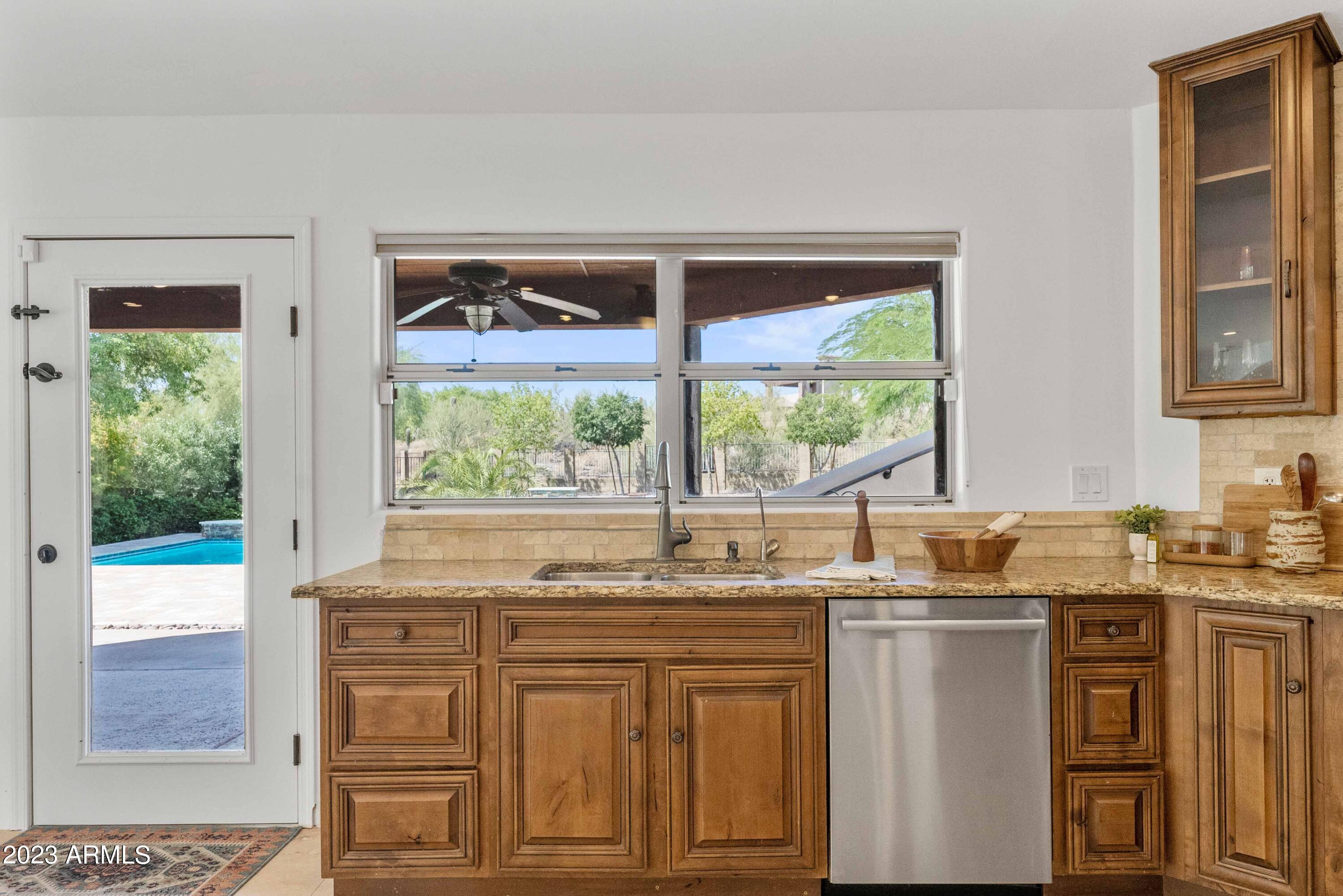 3611 E AHWATUKEE Drive