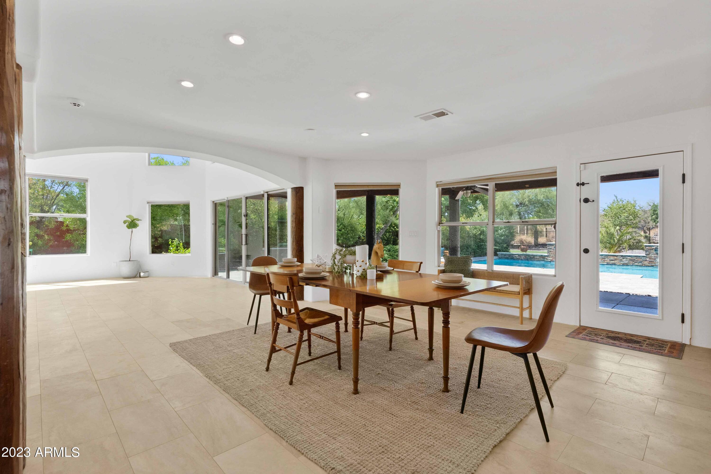 3611 E AHWATUKEE Drive