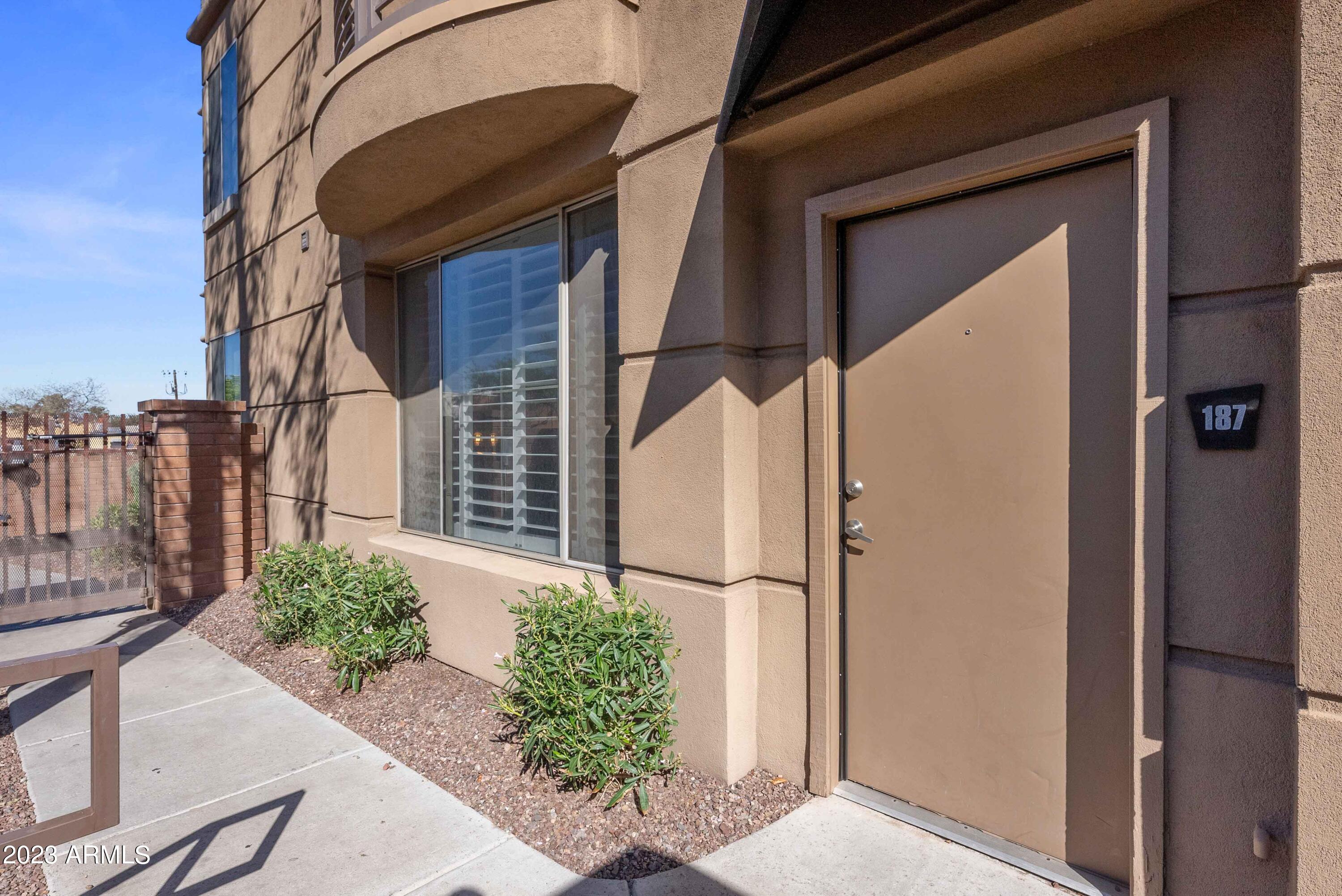 1701 E Colter Street, 187