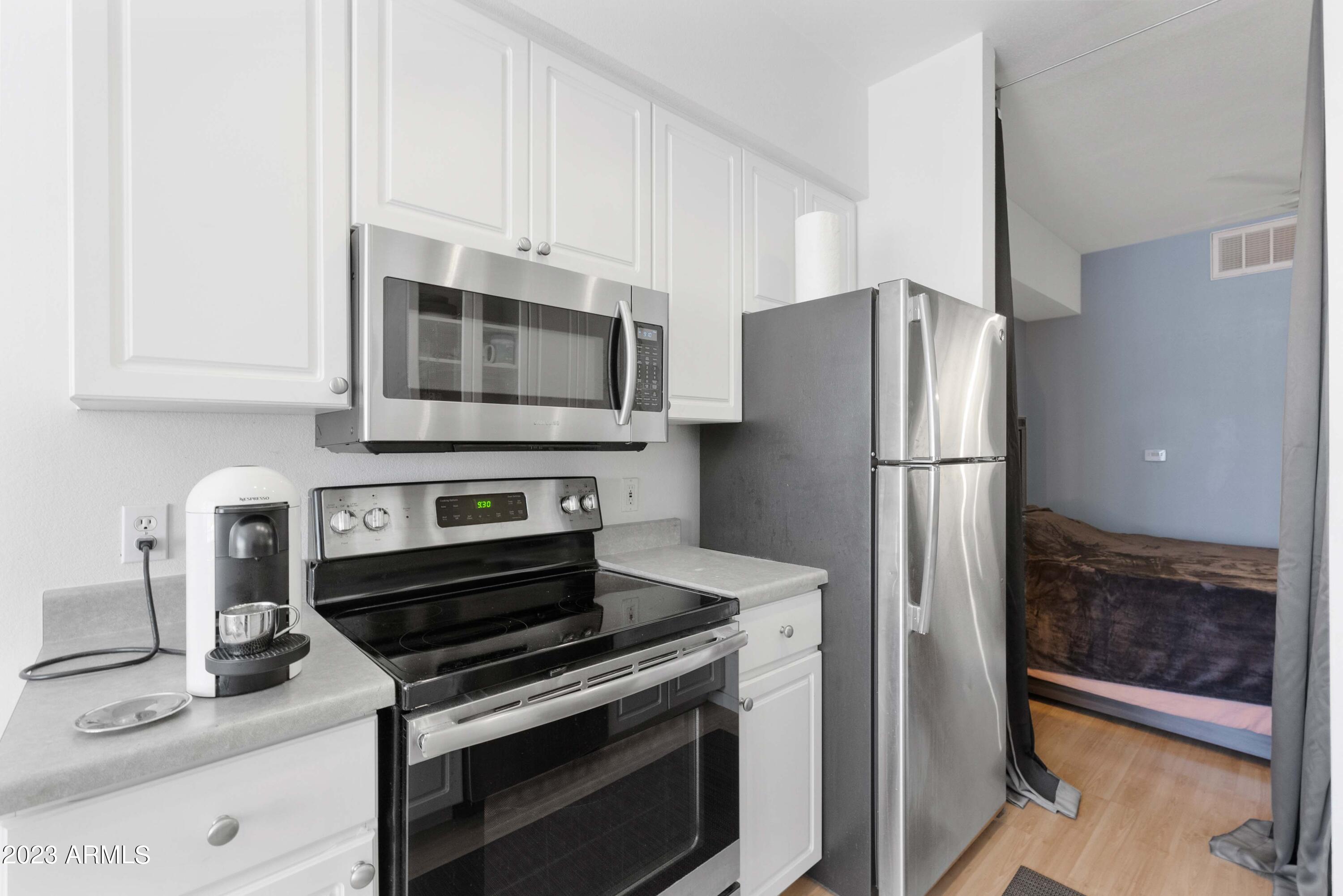 1701 E Colter Street, 187