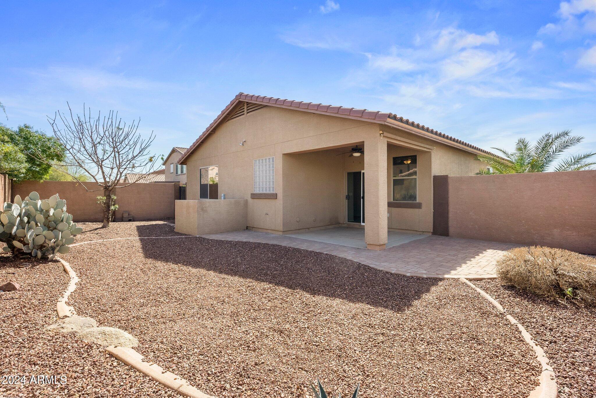 44242 W GRIFFIS Drive