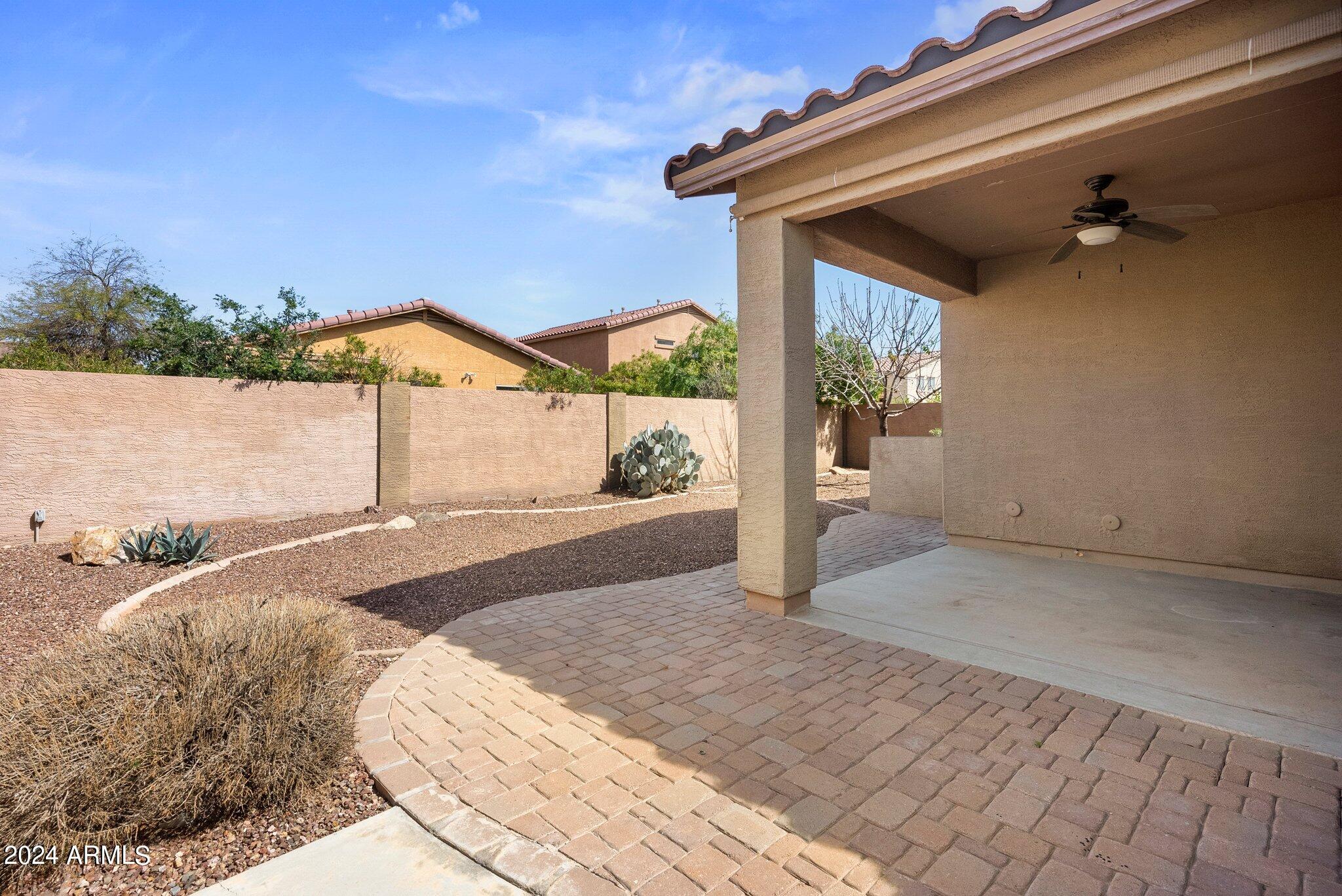 44242 W GRIFFIS Drive