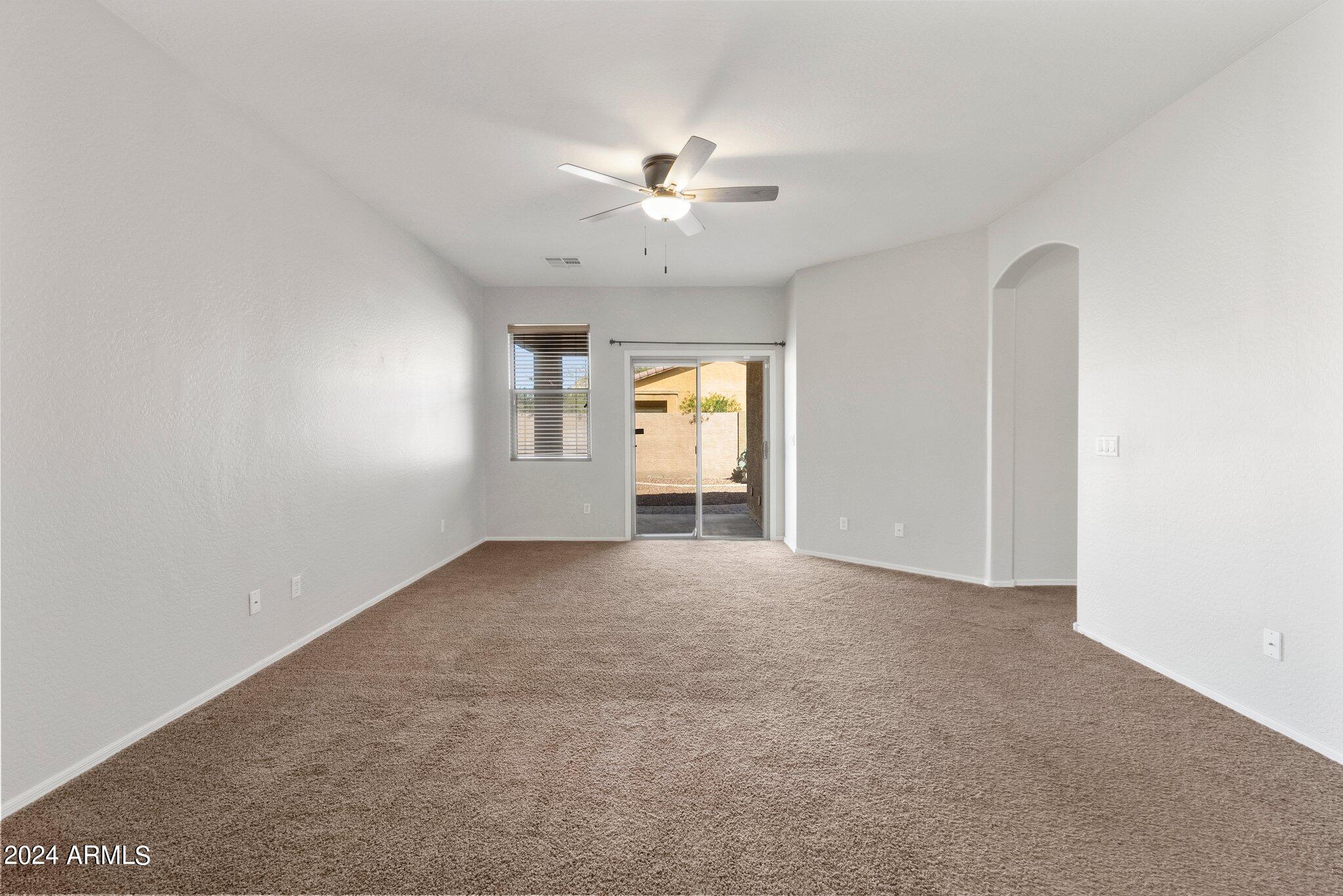 44242 W GRIFFIS Drive