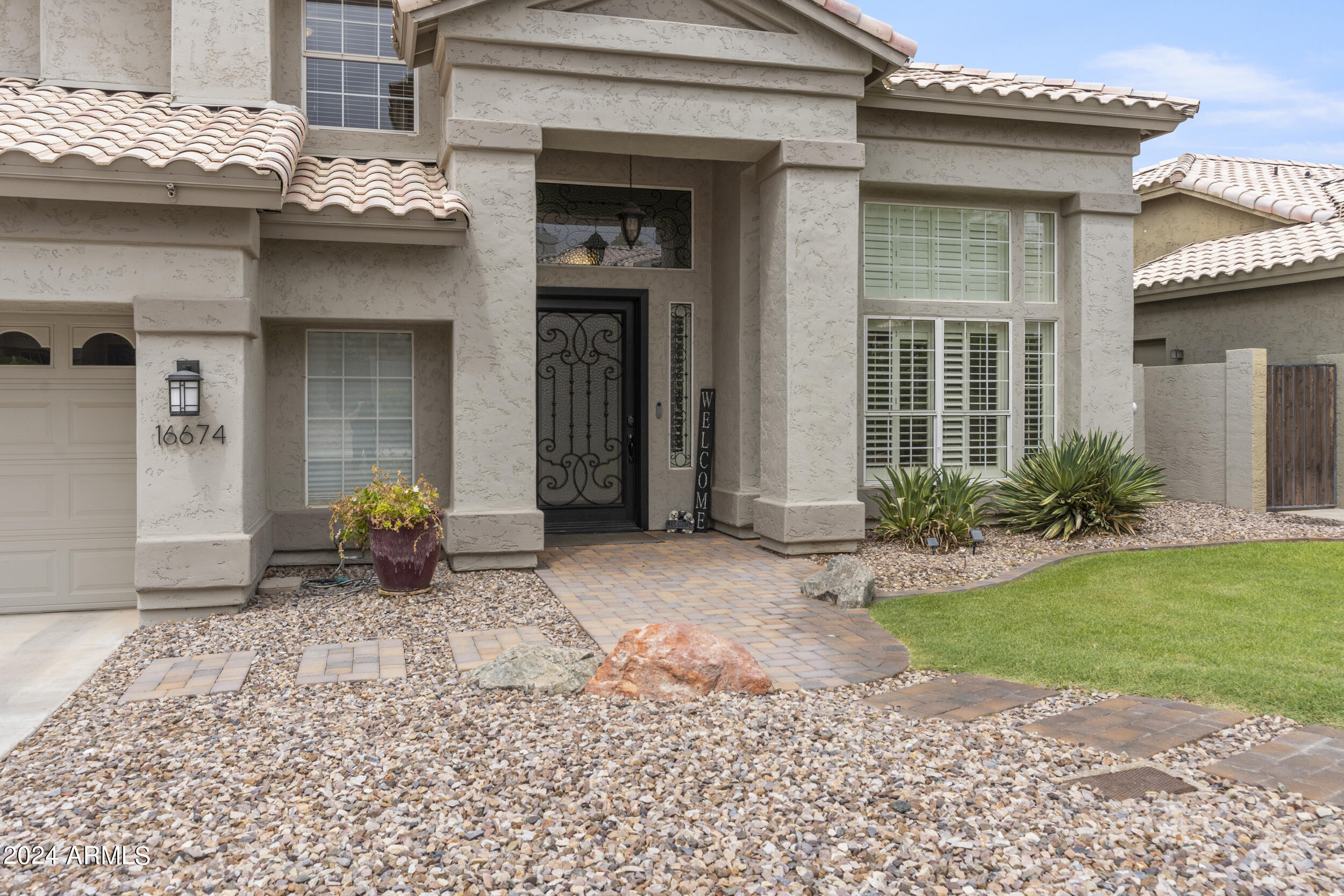16674 S 18TH Way