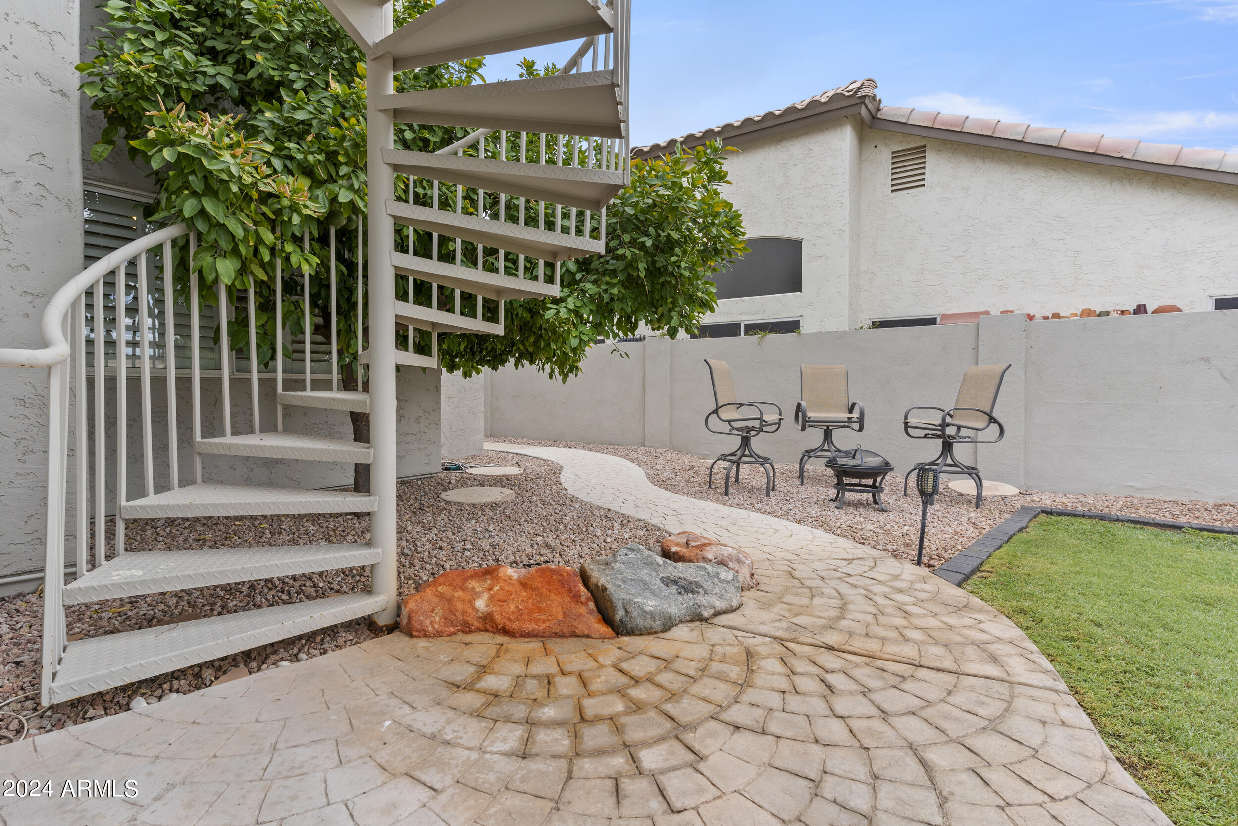 16674 S 18TH Way