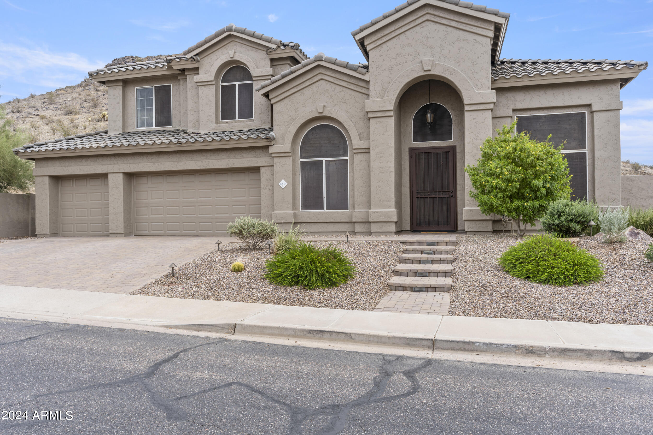16837 S 18TH Way