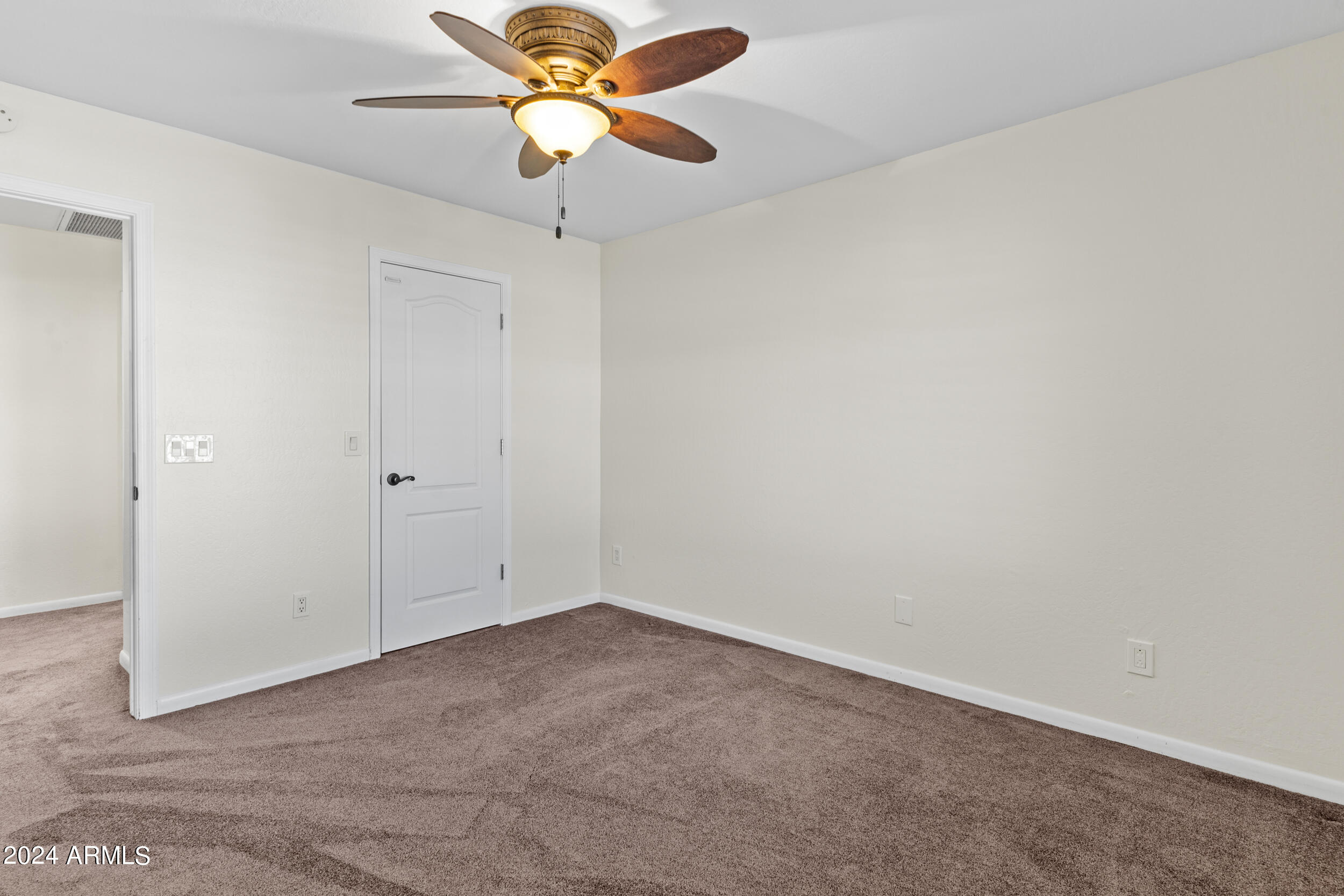 16837 S 18TH Way