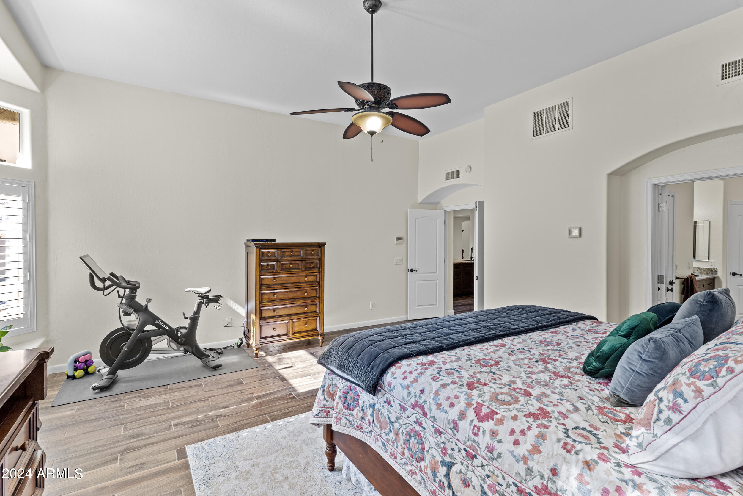 16837 S 18TH Way