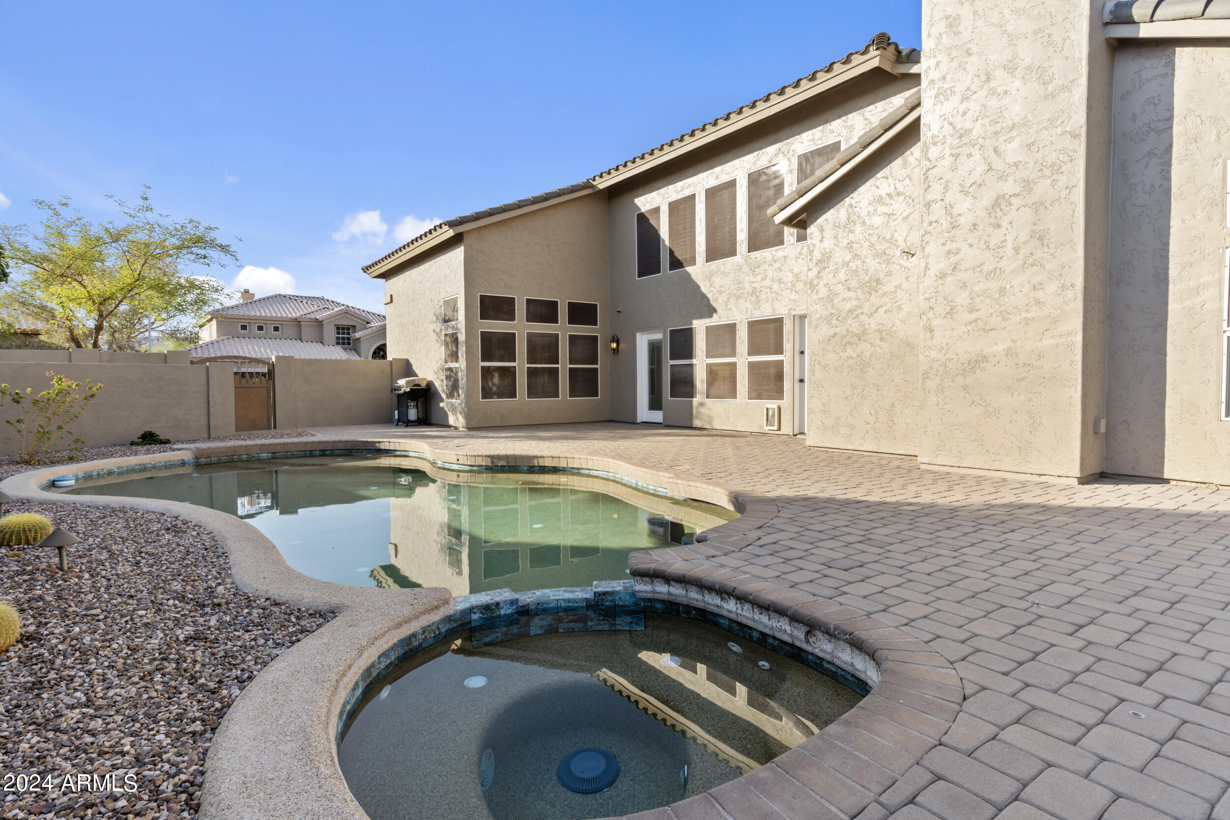 16837 S 18TH Way