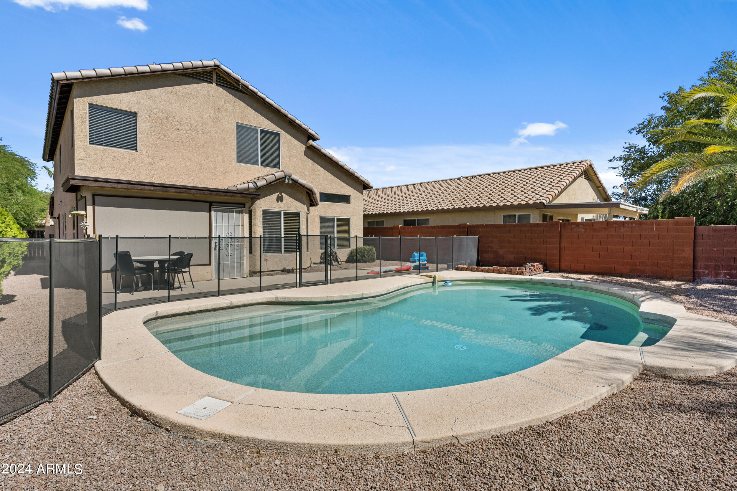 4833 W Dublin Court
