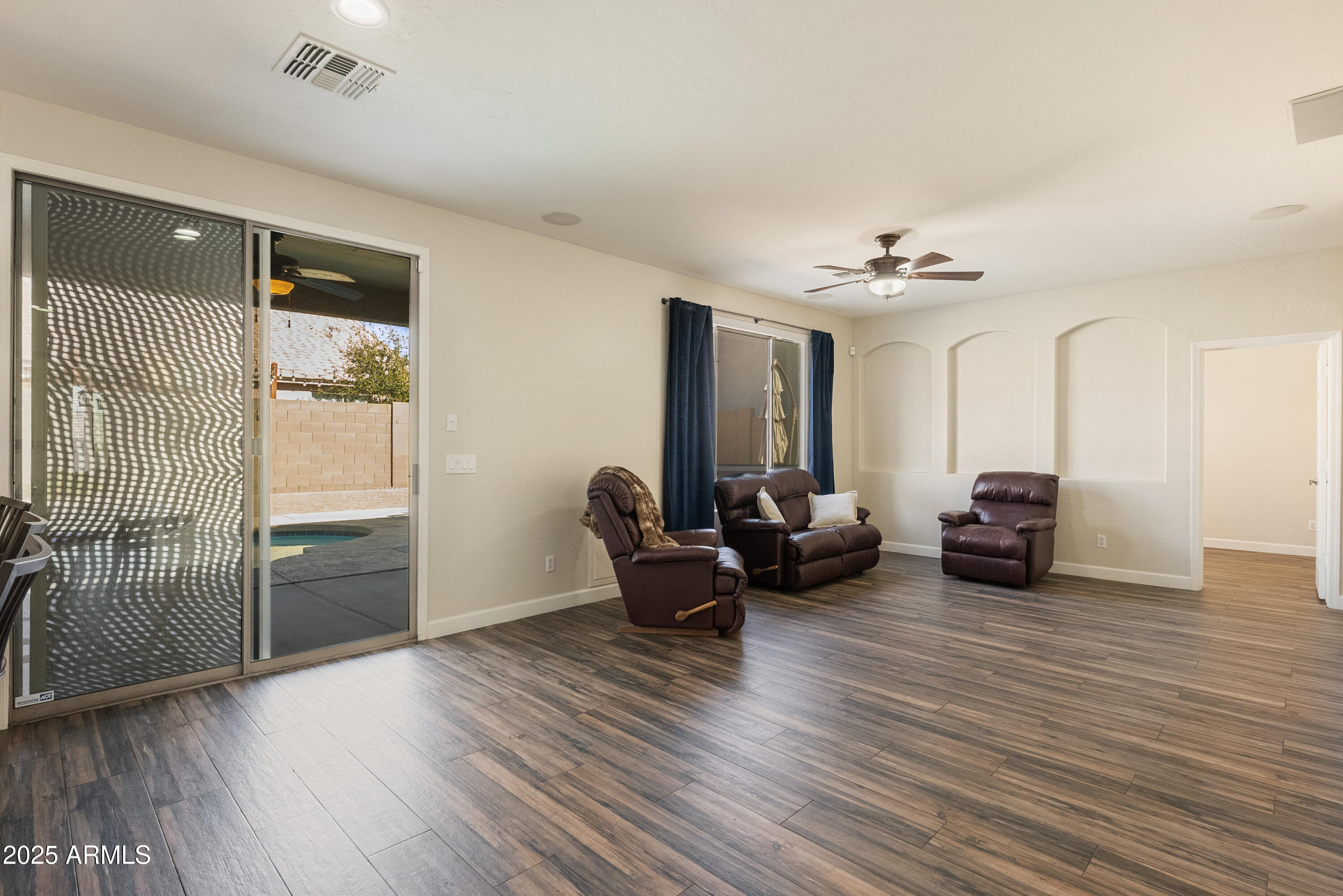 1278 E GEONA Court