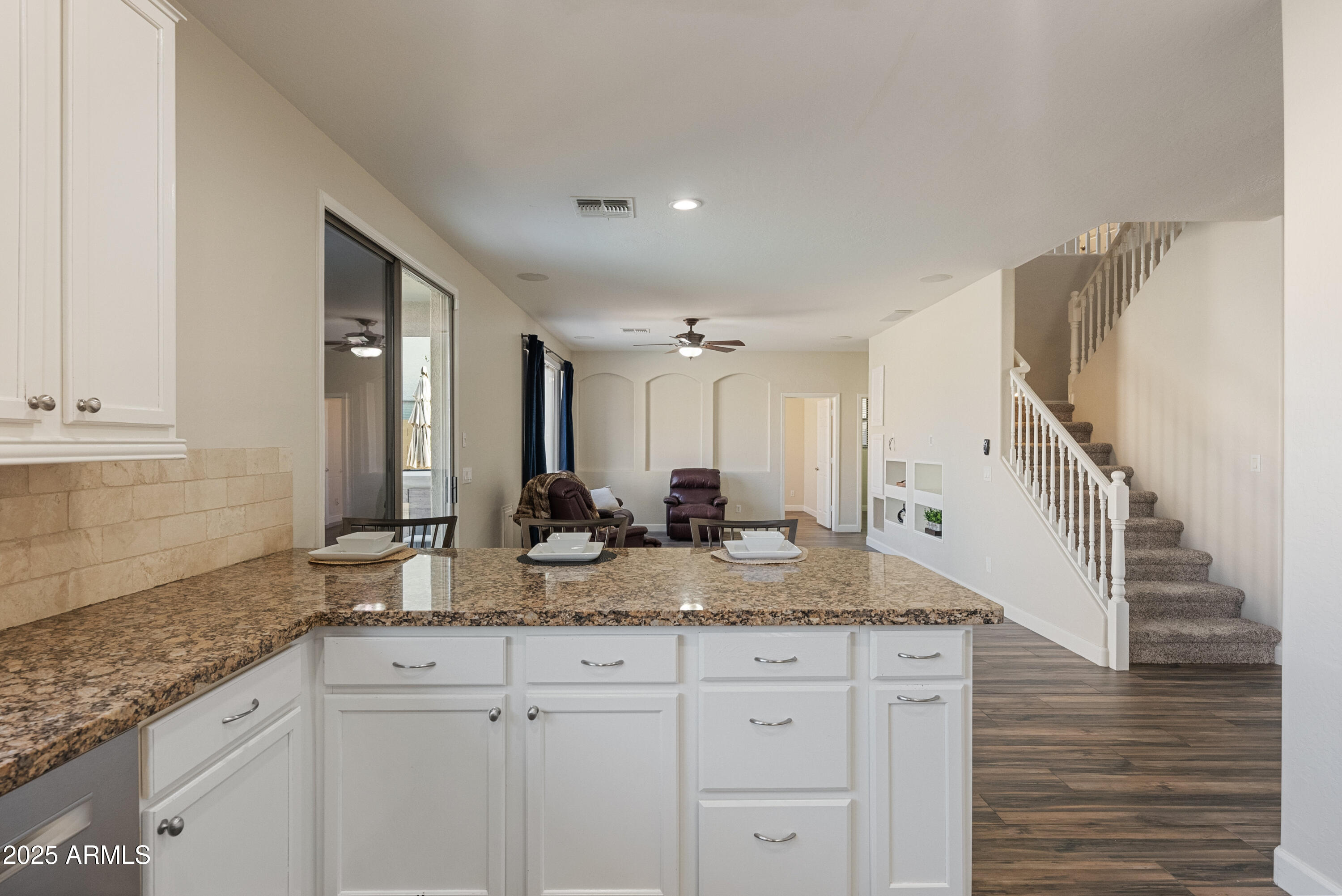 1278 E GEONA Court