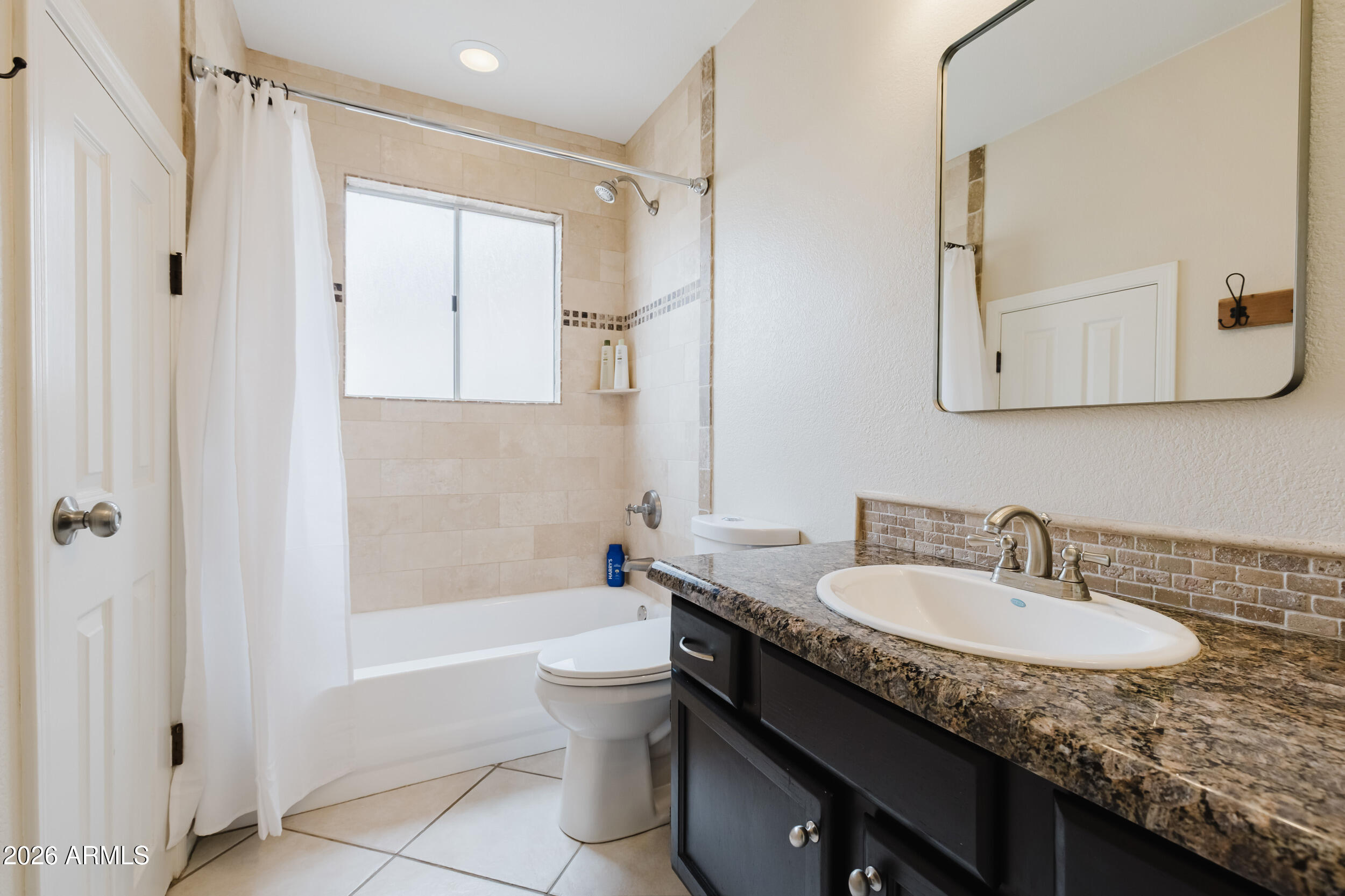 3821 E TANGLEWOOD Drive