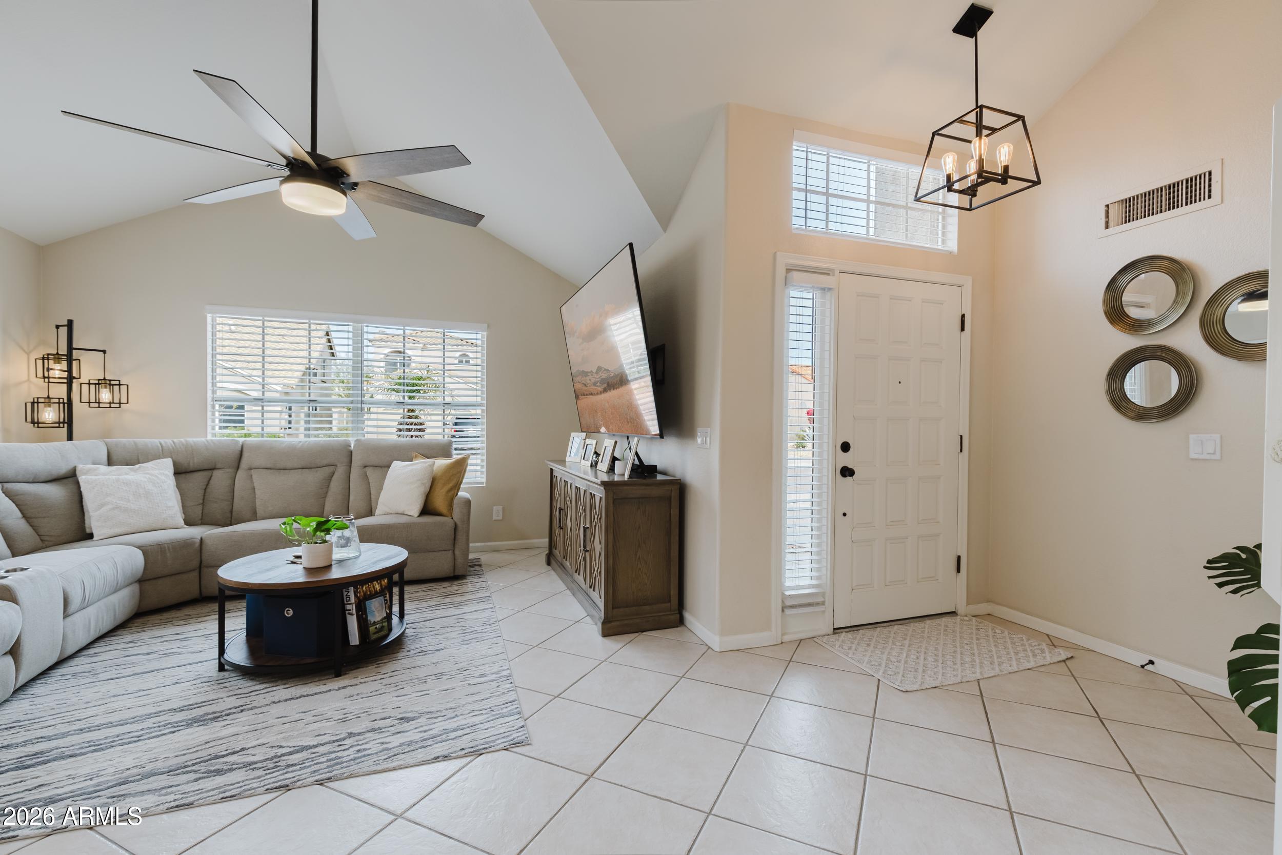 3821 E TANGLEWOOD Drive