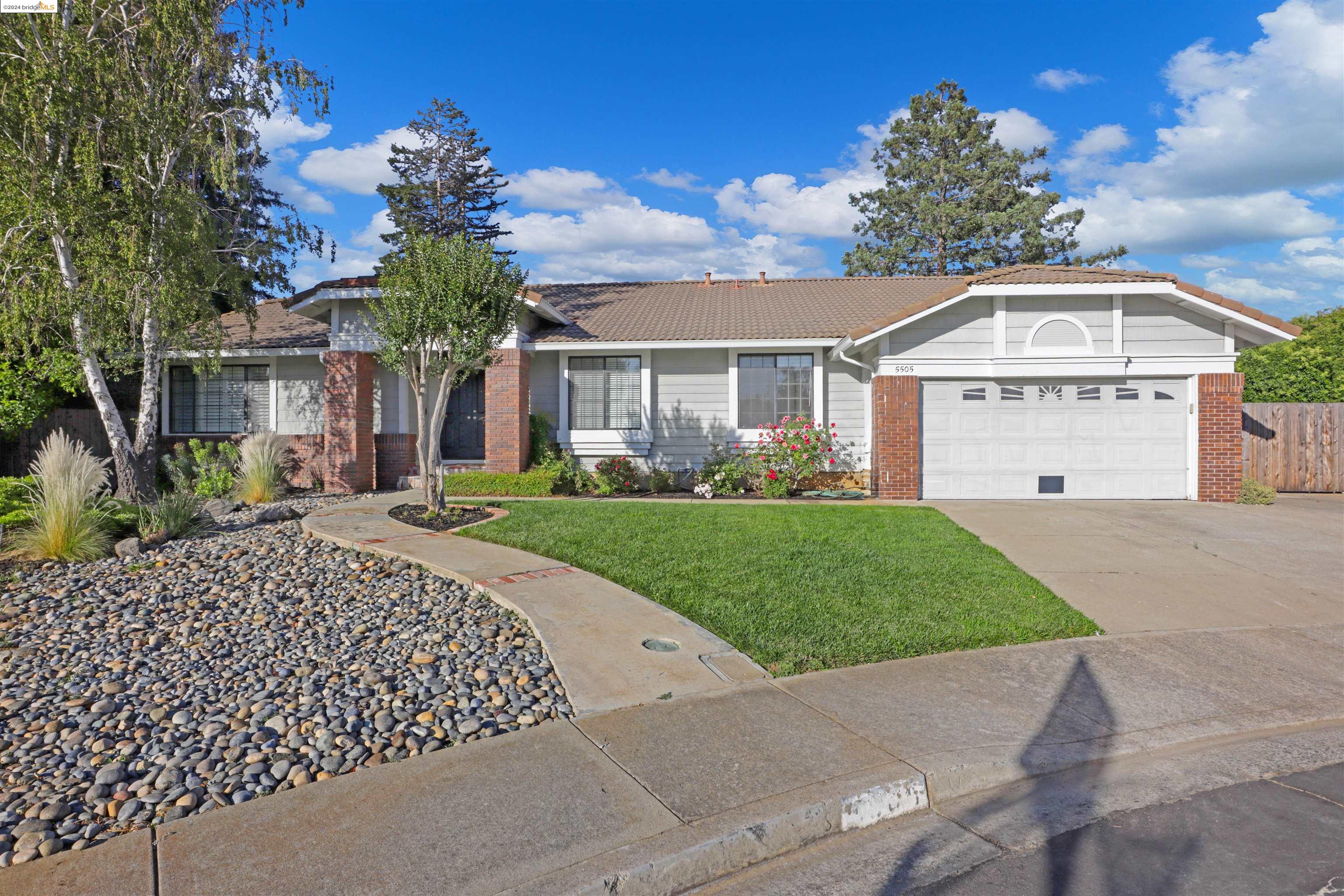 5505 Sun Cloud Ct