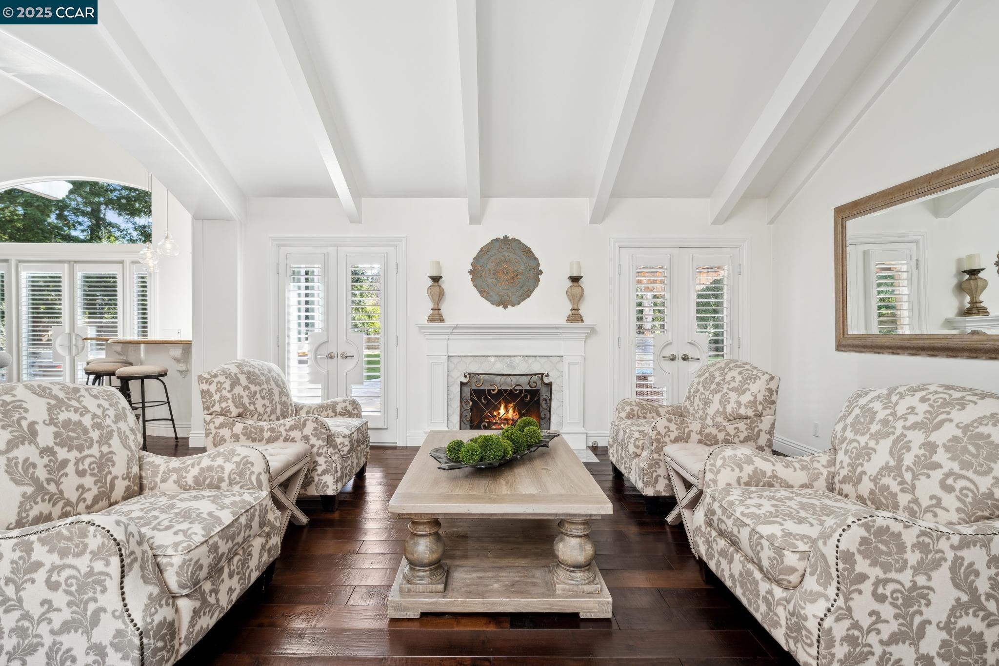 2420 White Oak Place