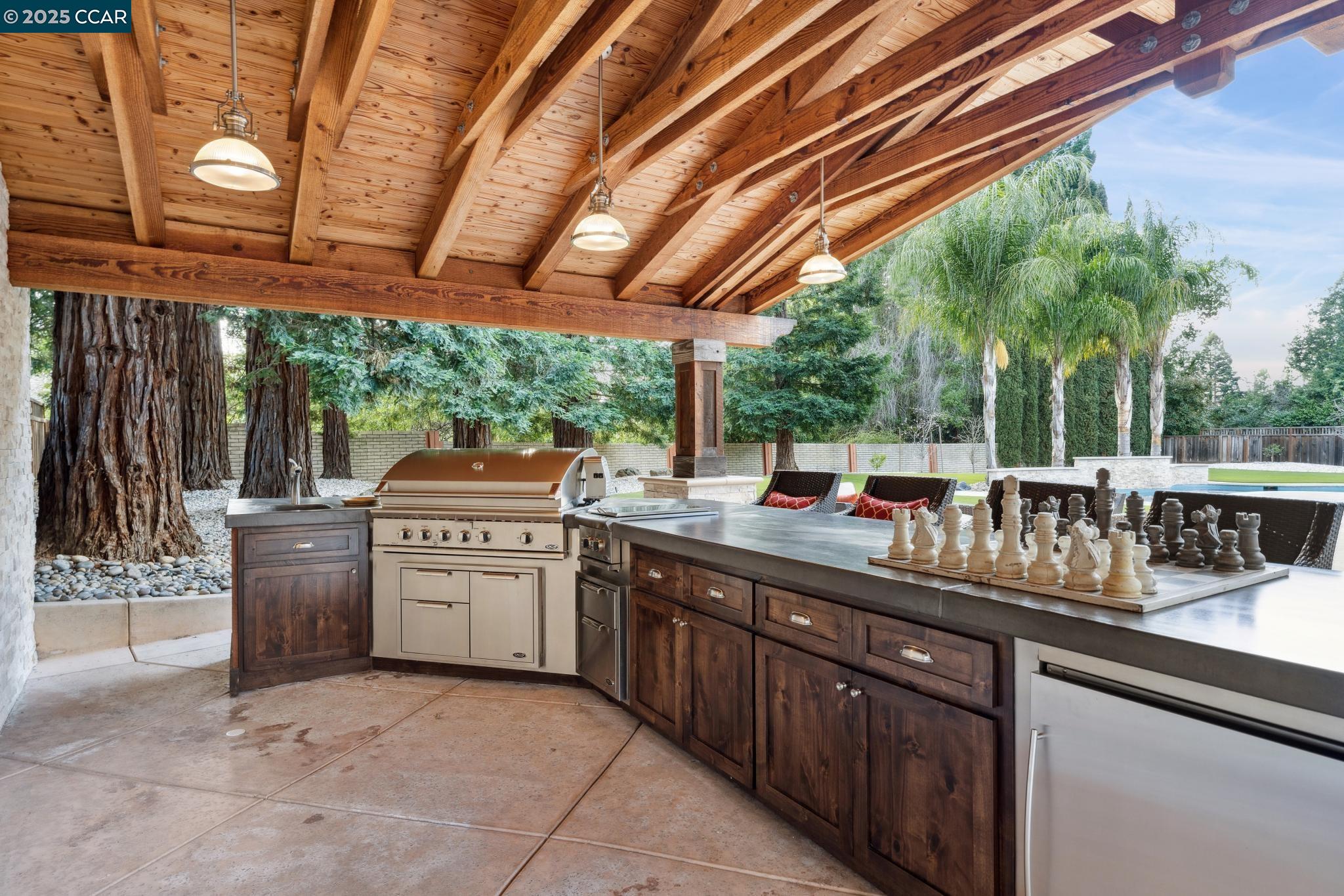 2420 White Oak Place