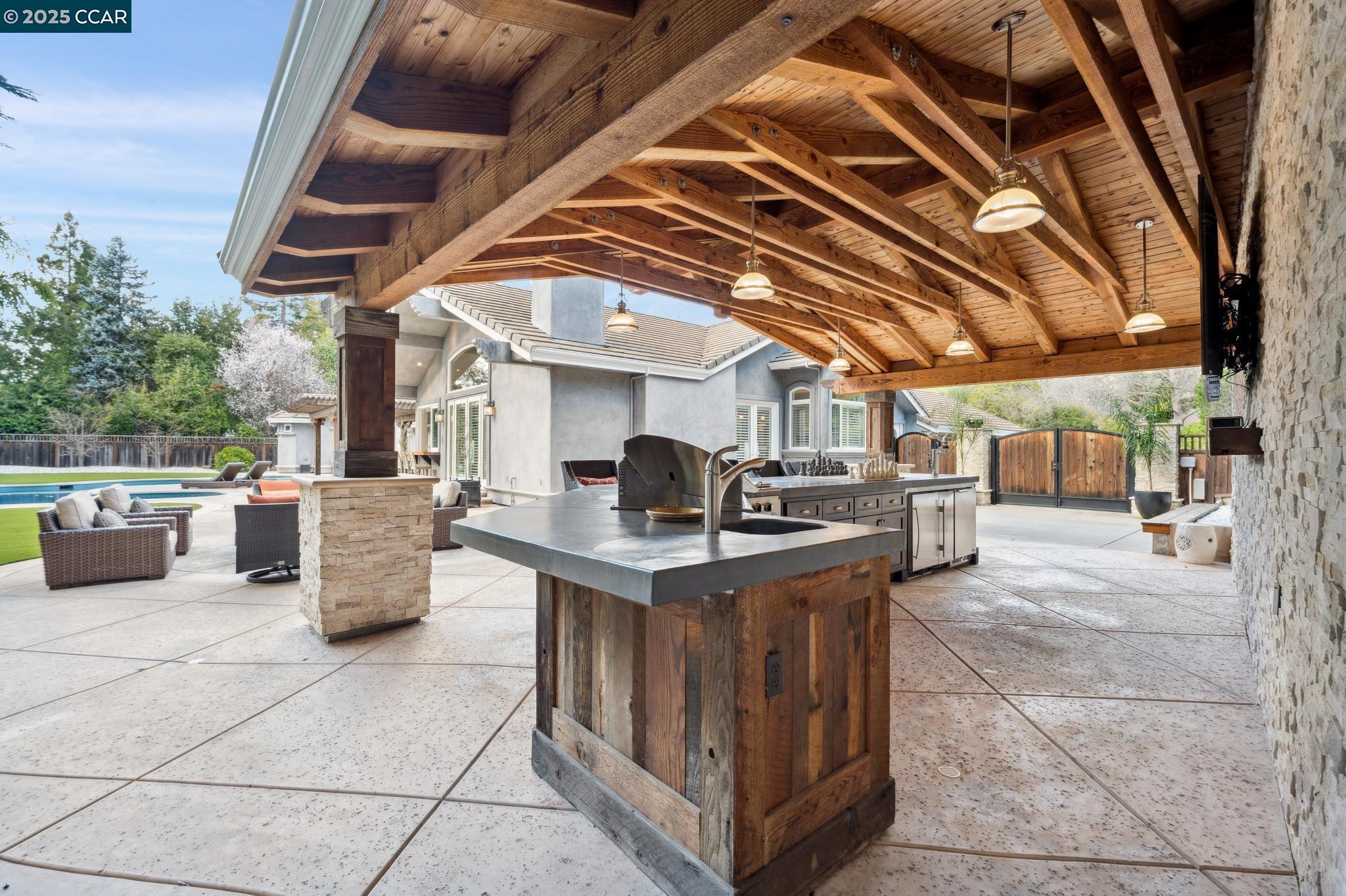 2420 White Oak Place
