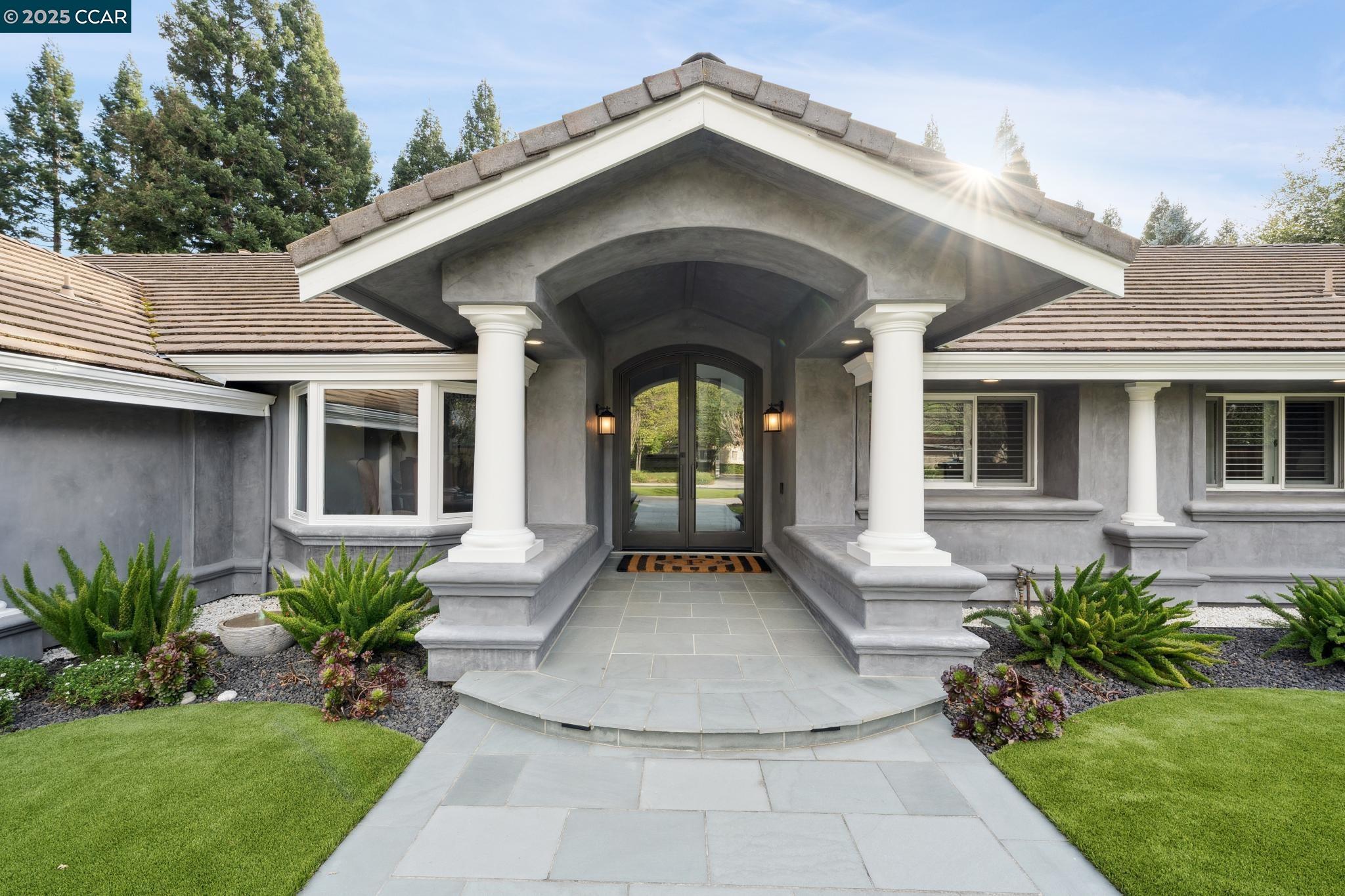 2420 White Oak Place