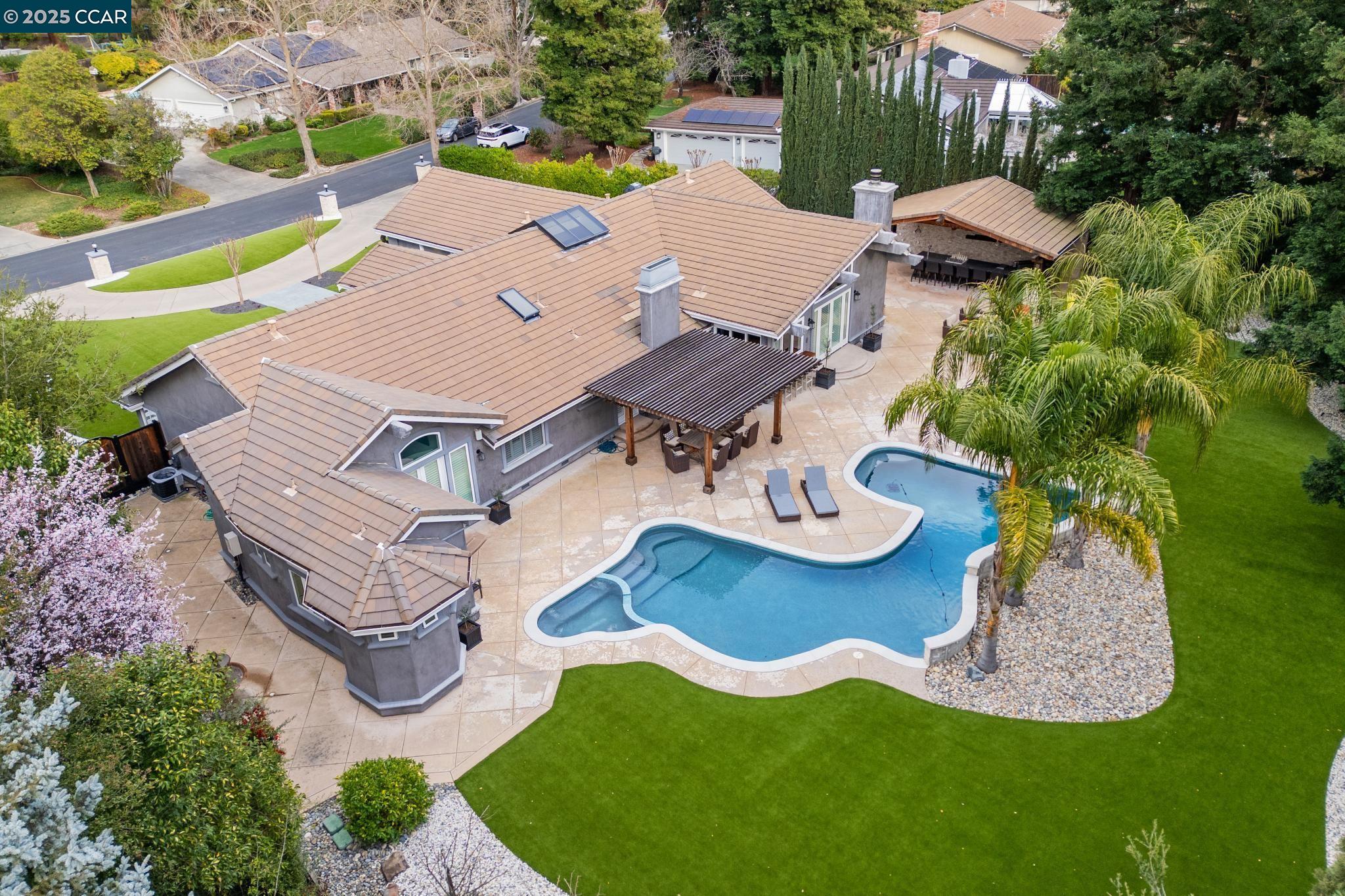 2420 White Oak Place
