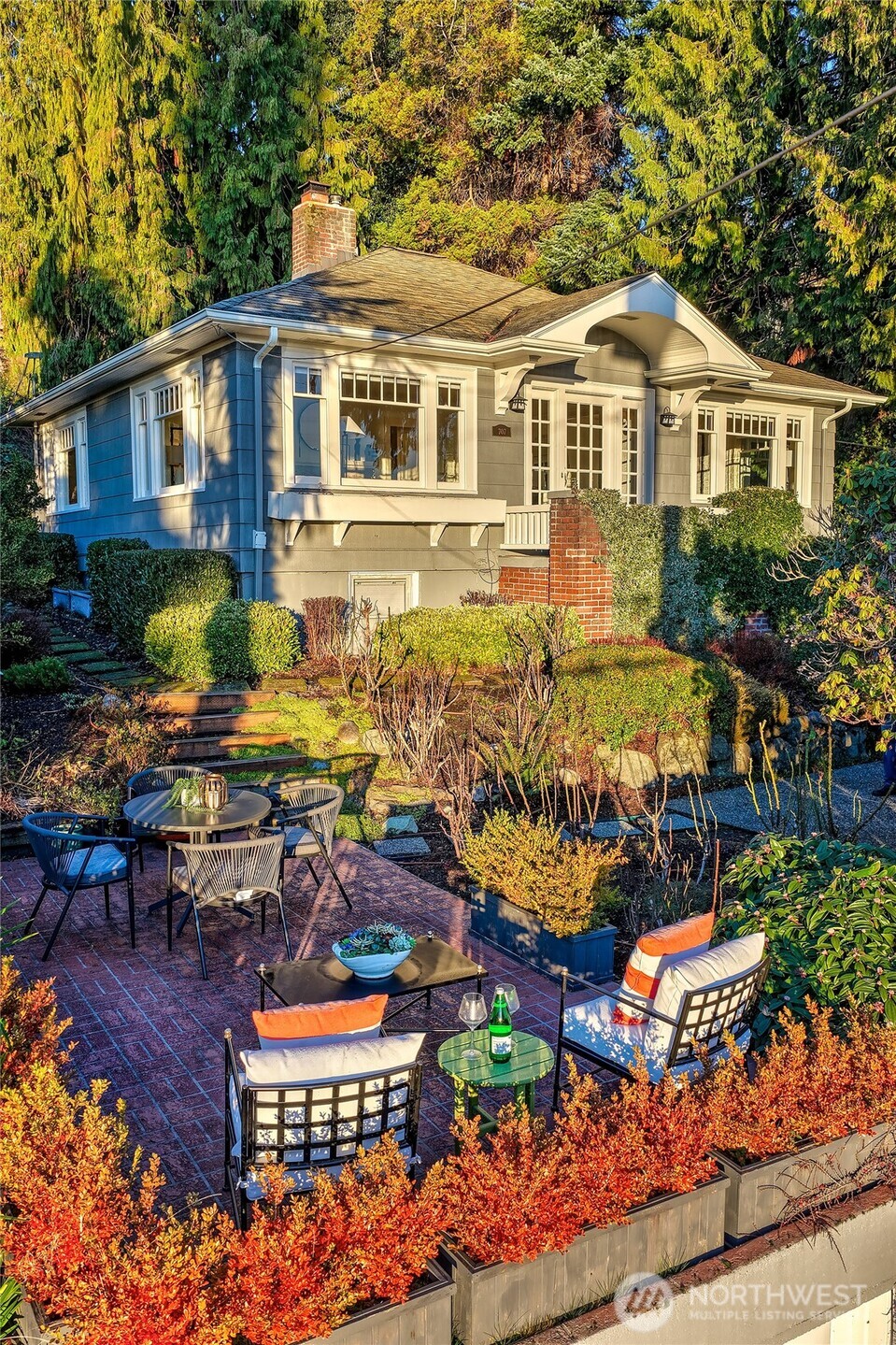 707 Lake Washington Boulevard S