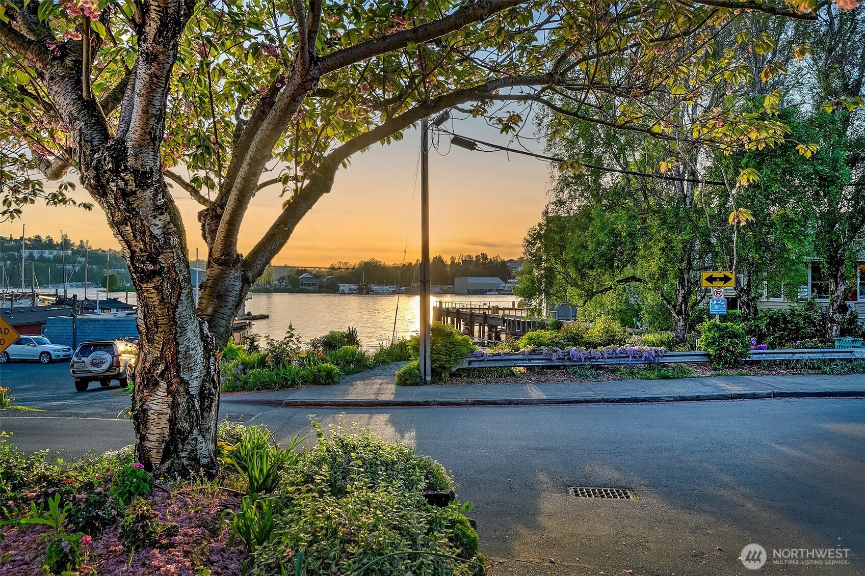 2728 Fairview Avenue E Unit: 102