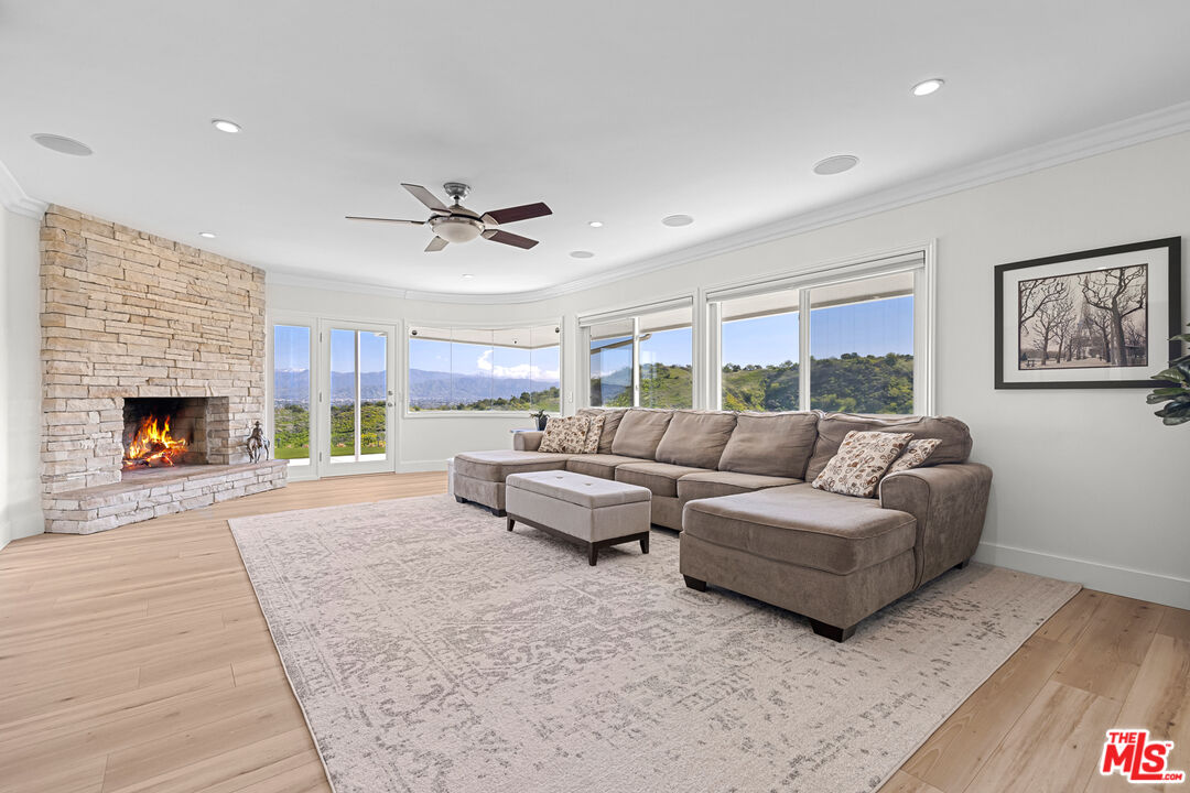 15047 Sherview Pl