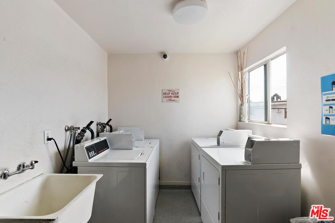 4637 Willis Ave Unit: 203