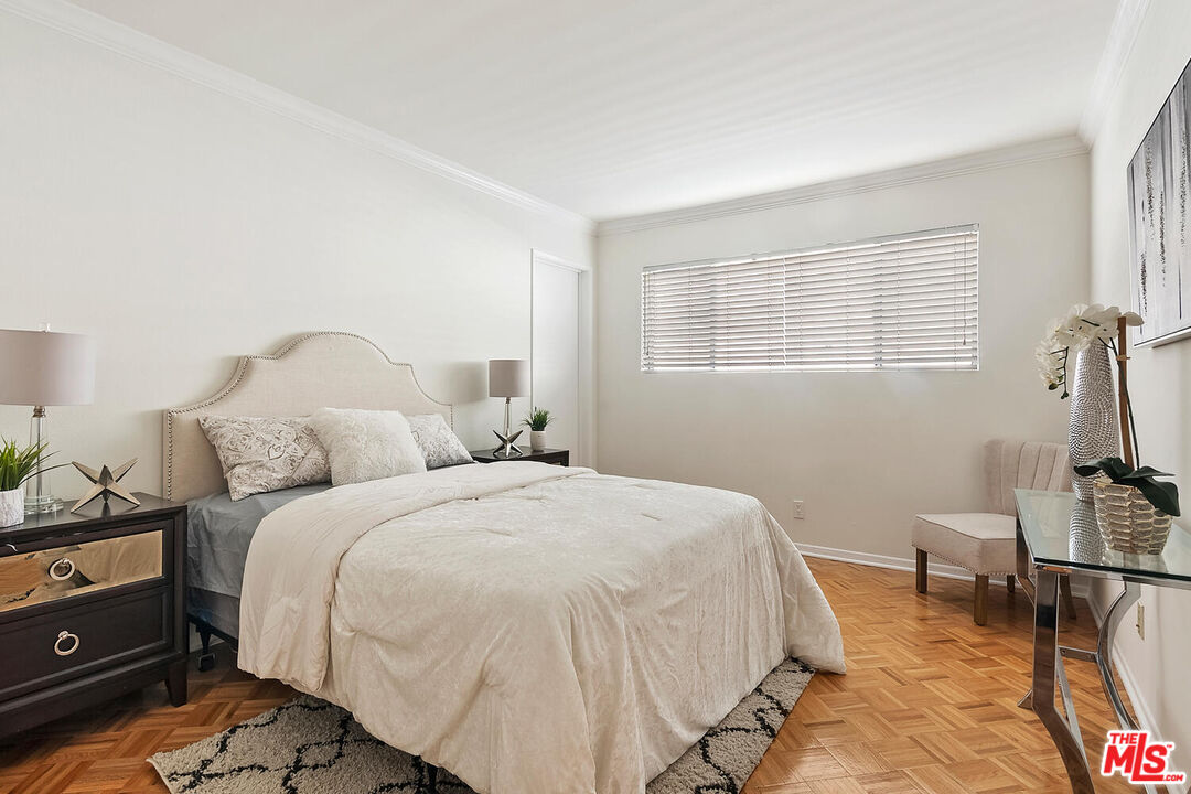 4637 Willis Ave Unit: 203