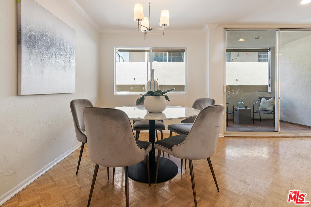 4637 Willis Ave Unit: 203