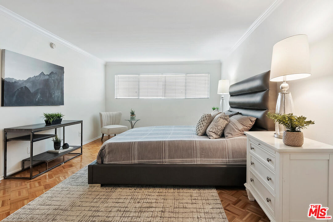 4637 Willis Ave Unit: 203