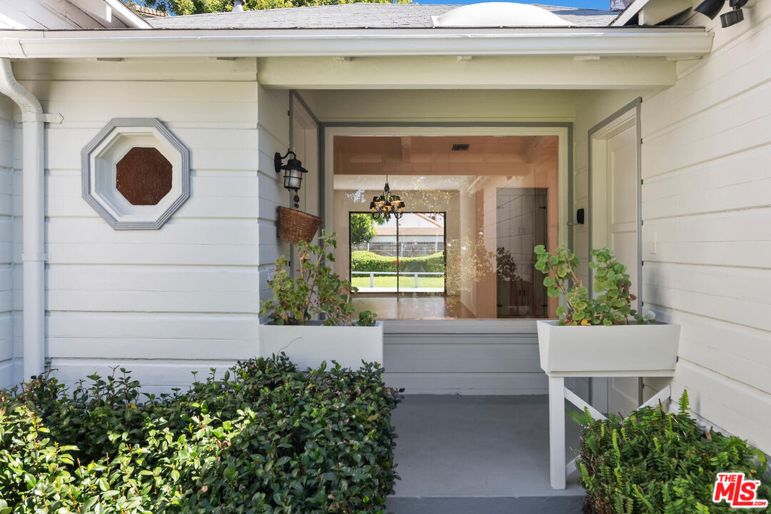 4432 Talofa Ave
