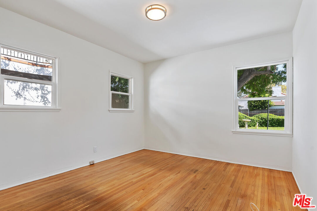 4432 Talofa Ave