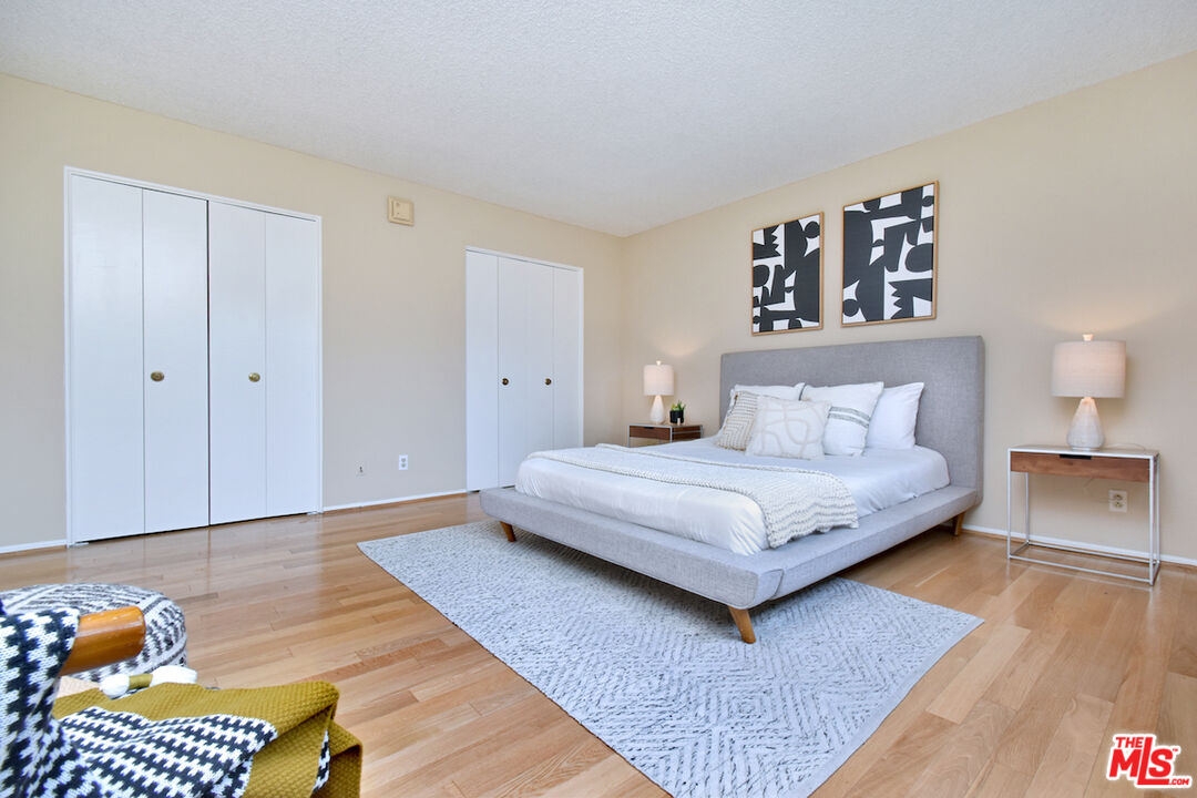 1233 Amherst Ave Unit: 301