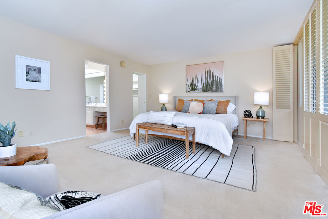 1233 Amherst Ave Unit: 301