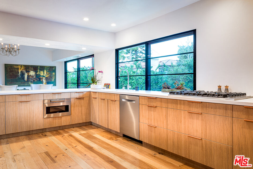 2145 Linda Flora Dr