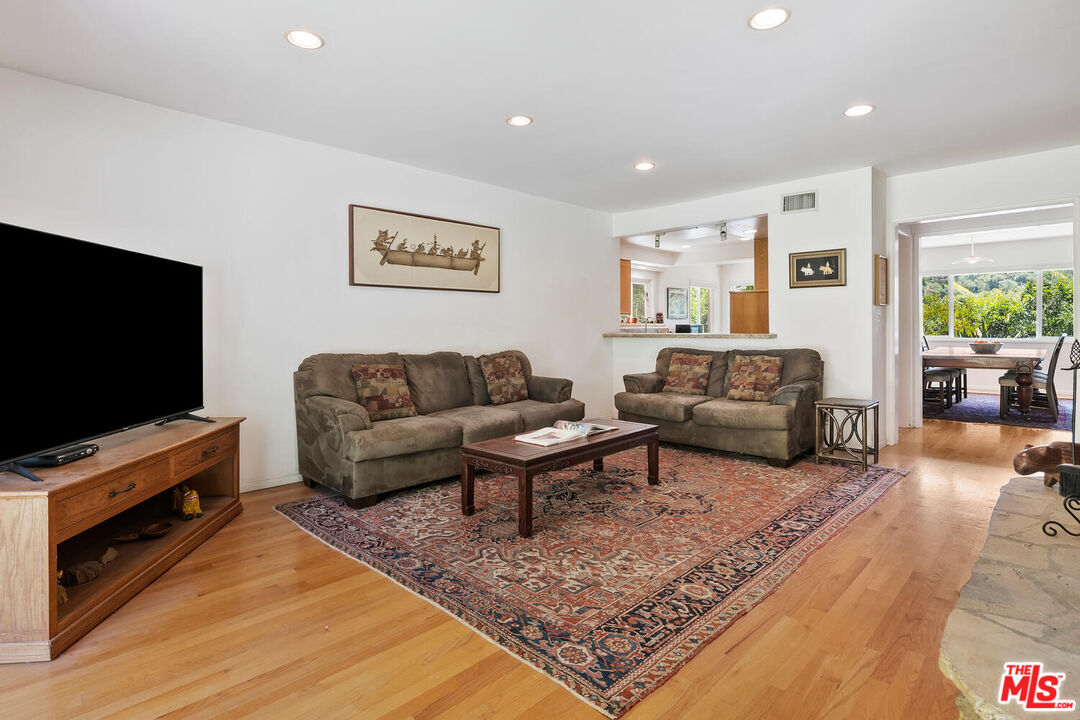 4031 Deerhorn Dr