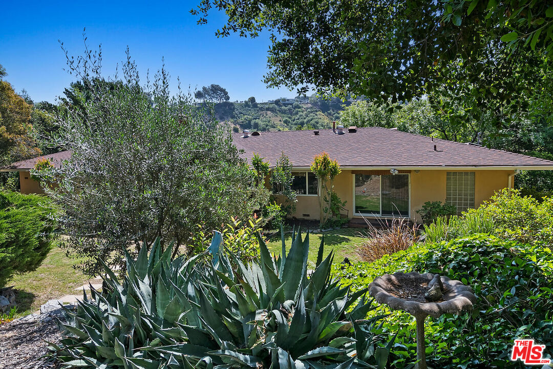 4031 Deerhorn Dr