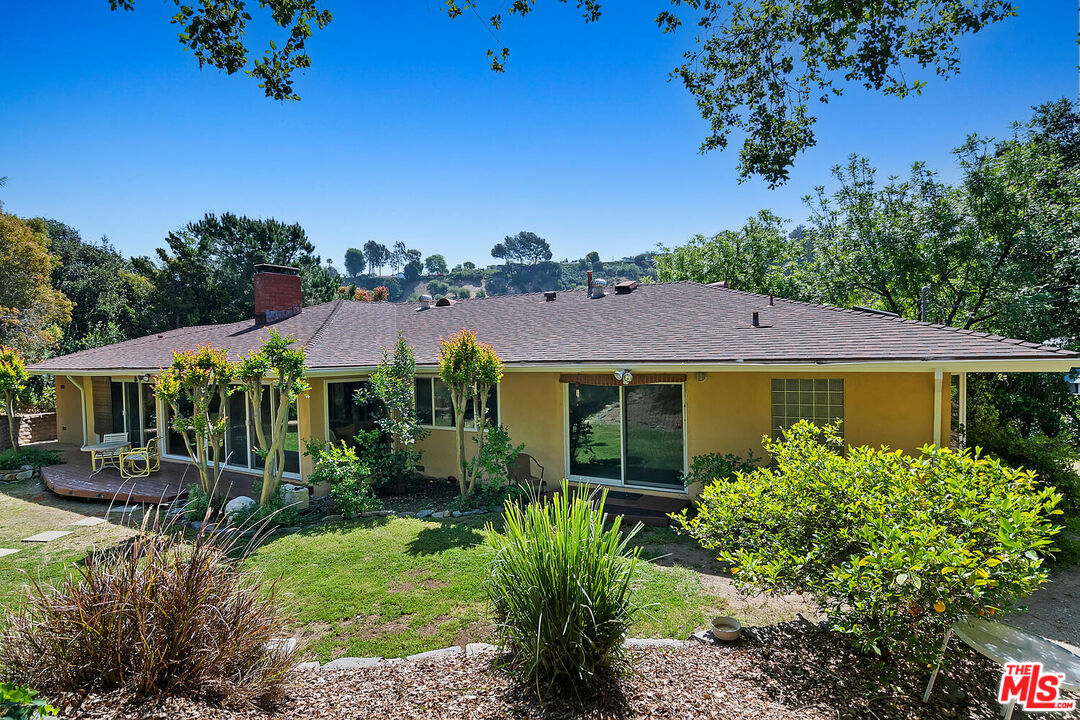 4031 Deerhorn Dr