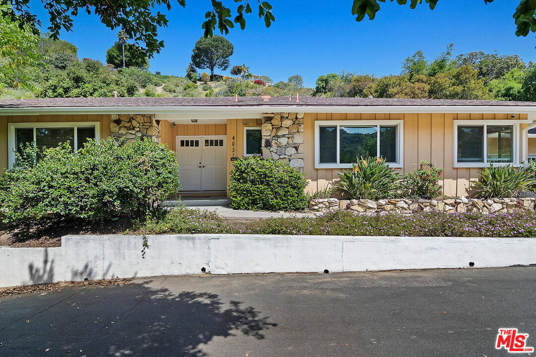 4031 Deerhorn Dr