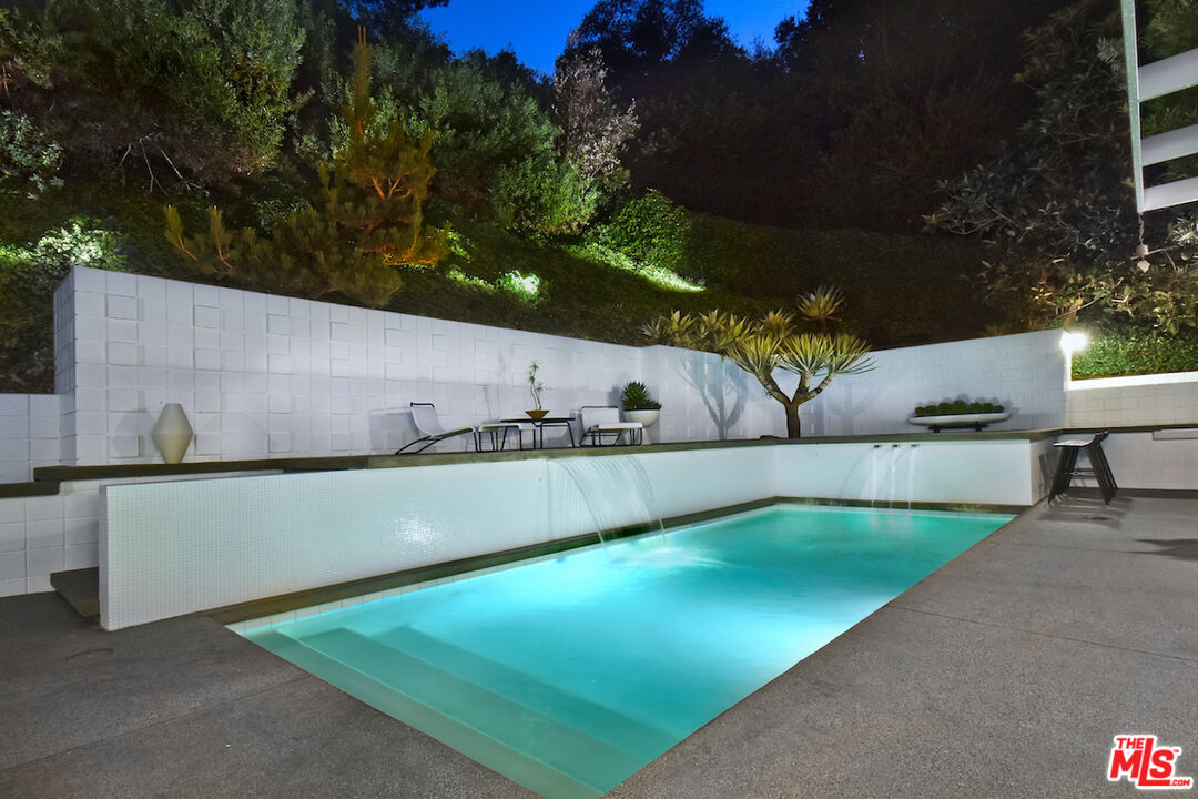 3433 Shernoll Pl