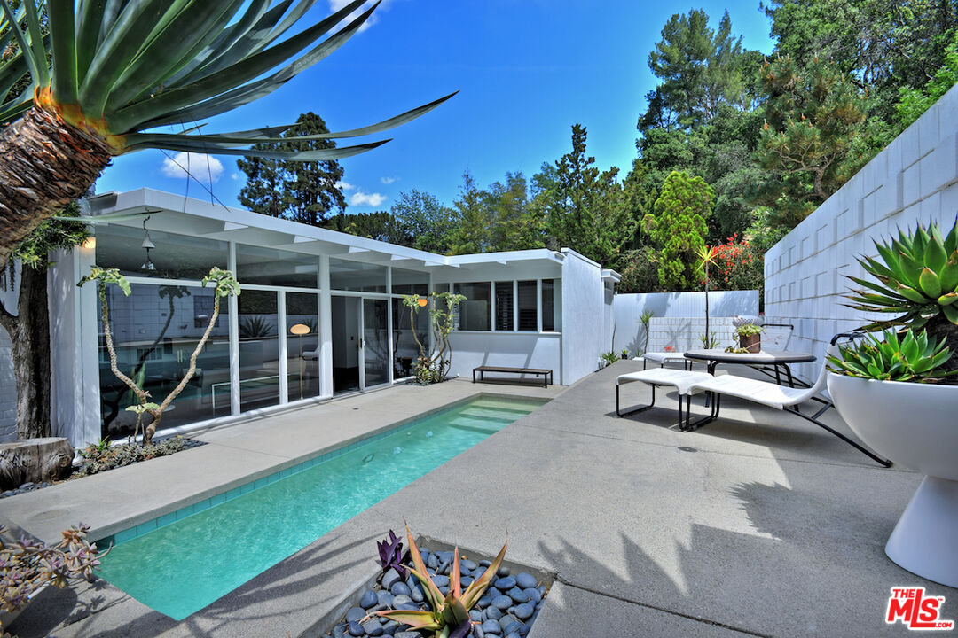 3433 Shernoll Pl
