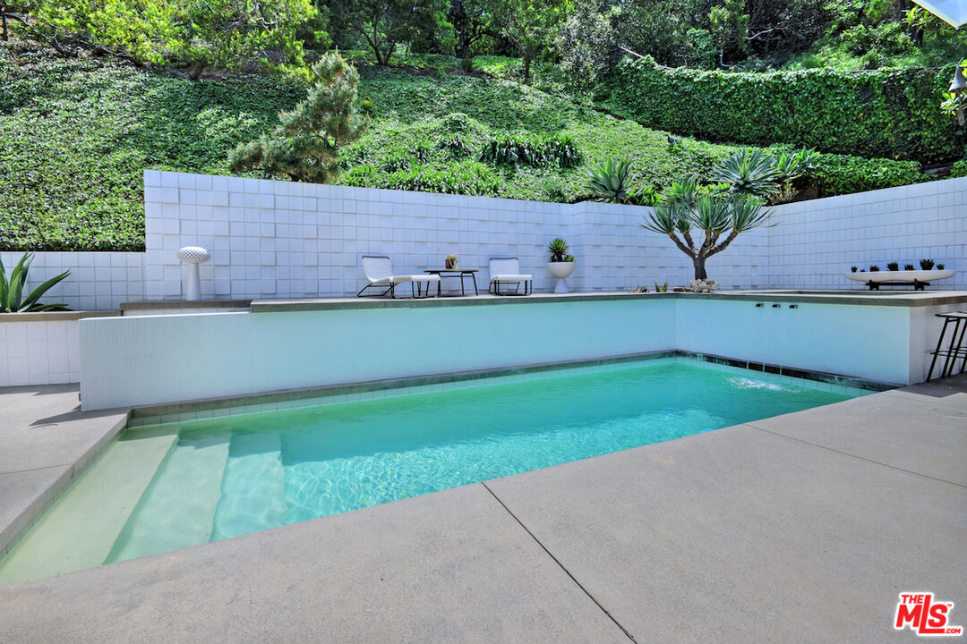 3433 Shernoll Pl