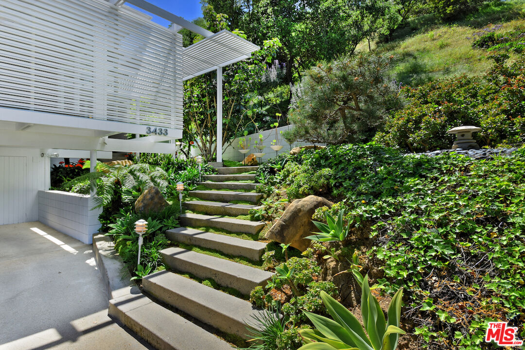 3433 Shernoll Pl