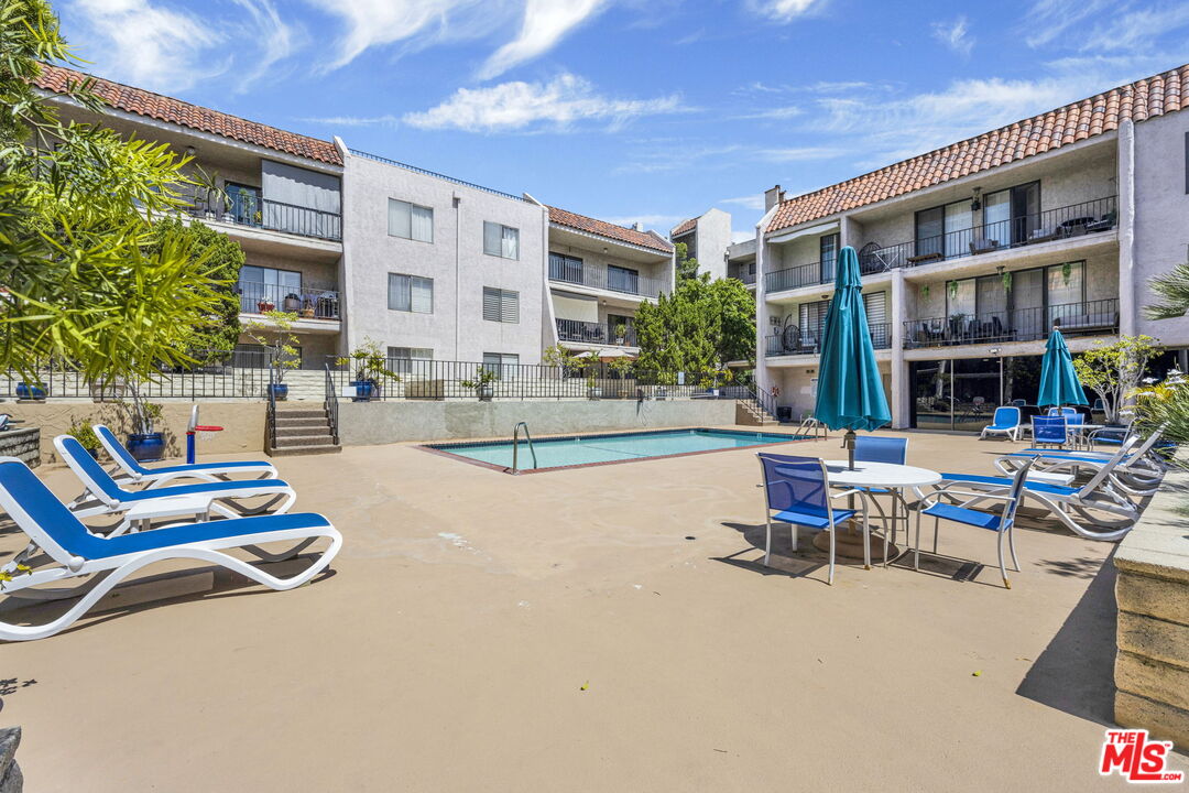 1401 Valley View Rd Unit: 126