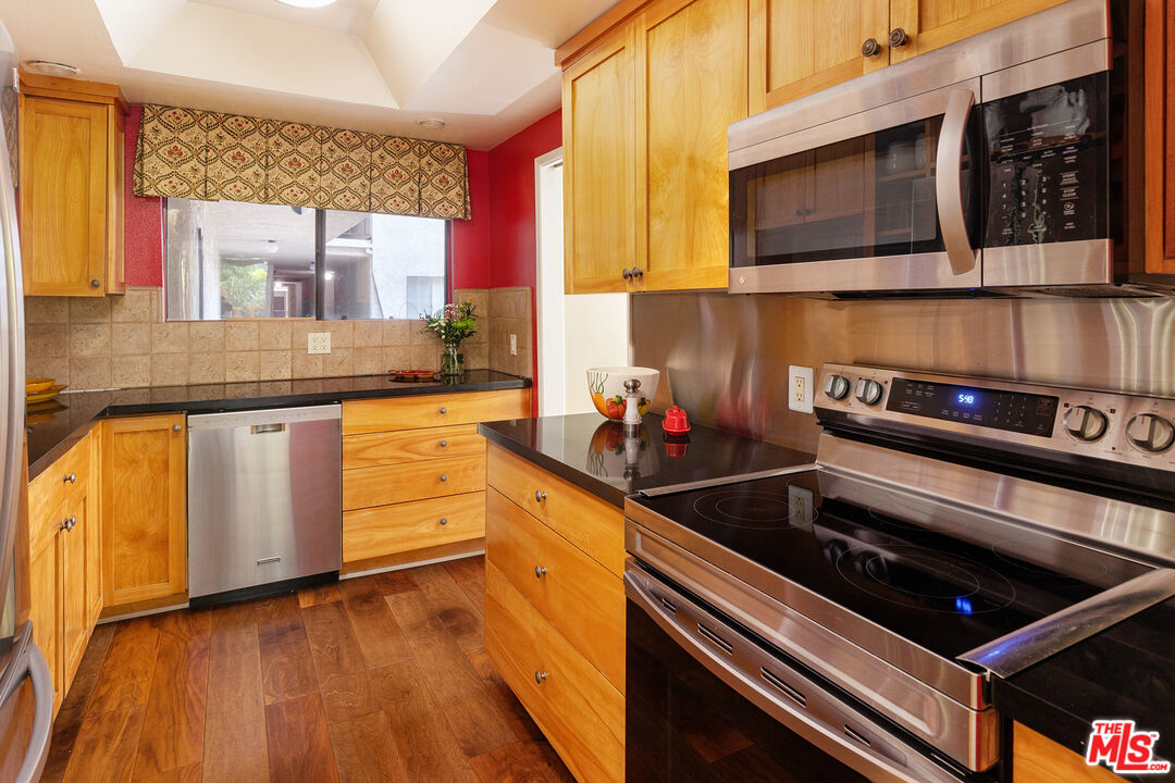 1401 Valley View Rd Unit: 126