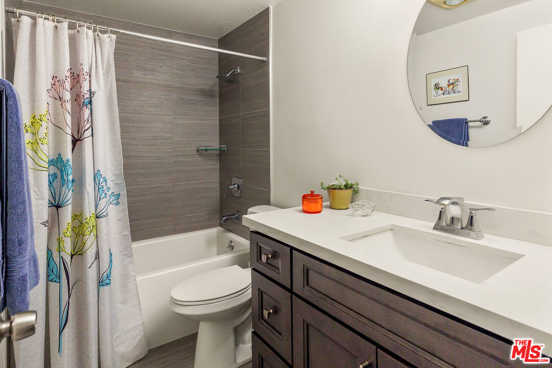 1401 Valley View Rd Unit: 126