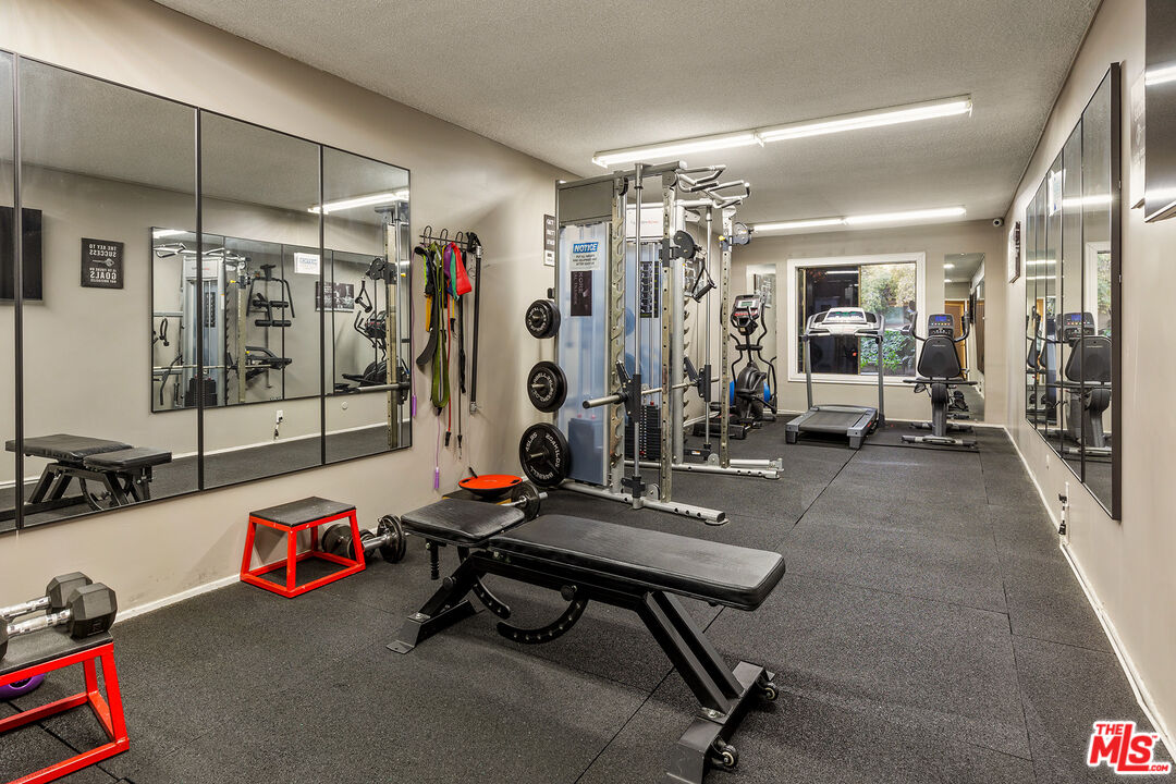 1401 Valley View Rd Unit: 126